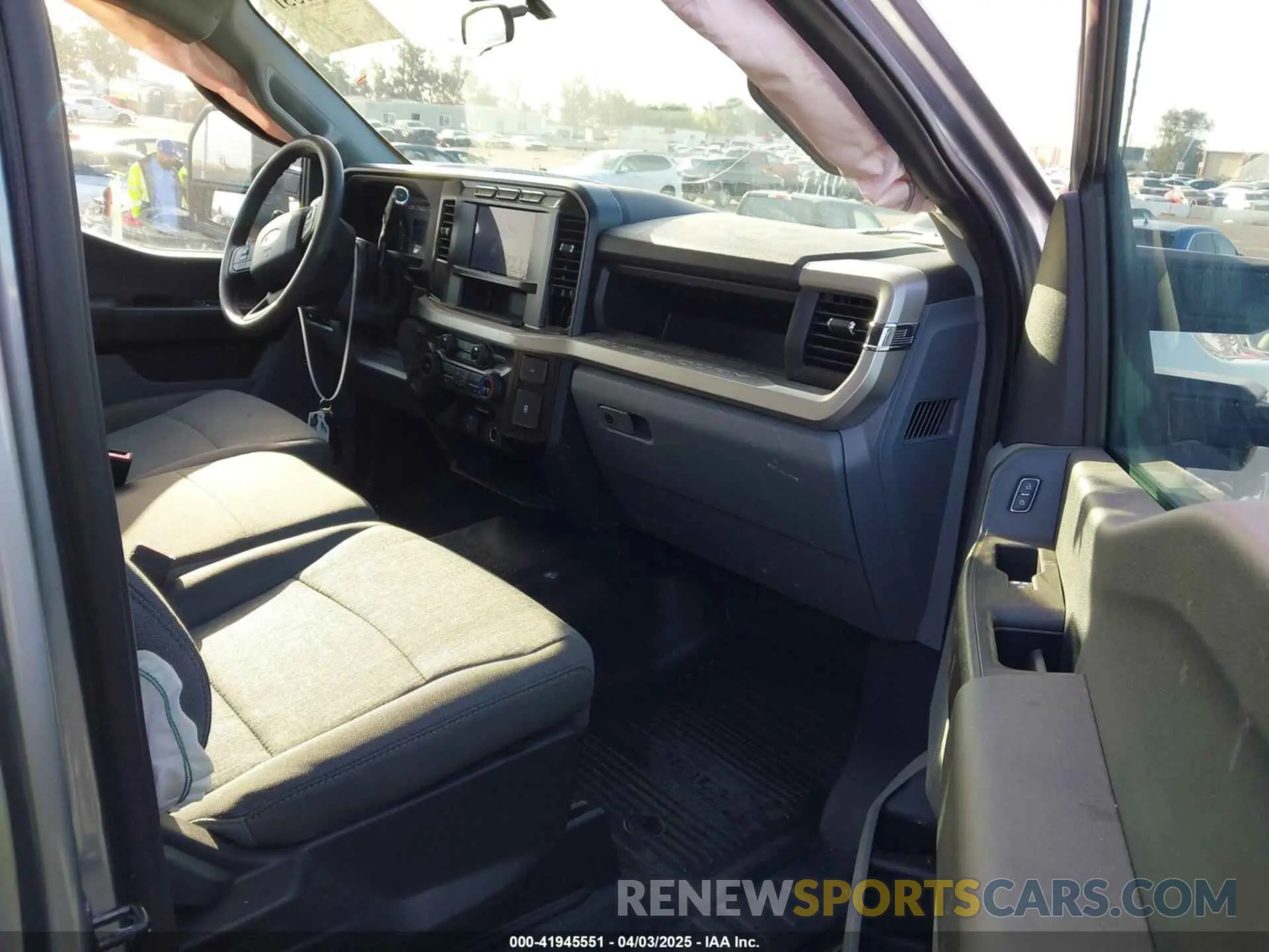 5 fotografías del automóvil dañado 1FT8W3DT3REE05440 FORD F-350 2024