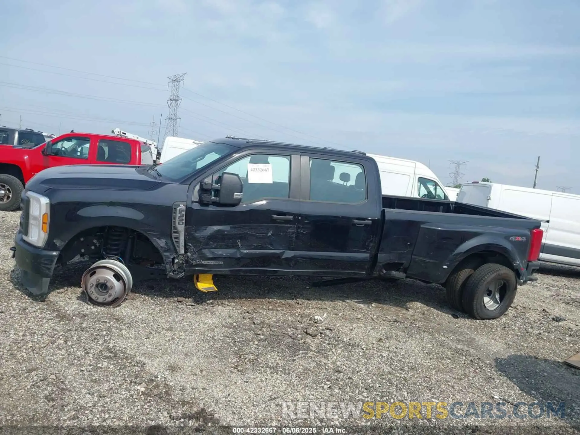 14 fotografías del automóvil dañado 1FT8W3DT8REF89533 FORD F-350 2024