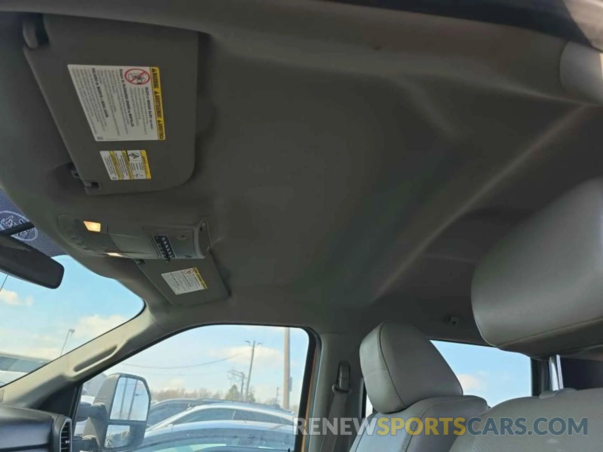 18 fotografías del automóvil dañado 1FD8W3E6XKEF05593 FORD F-350 CHASSIS 2019