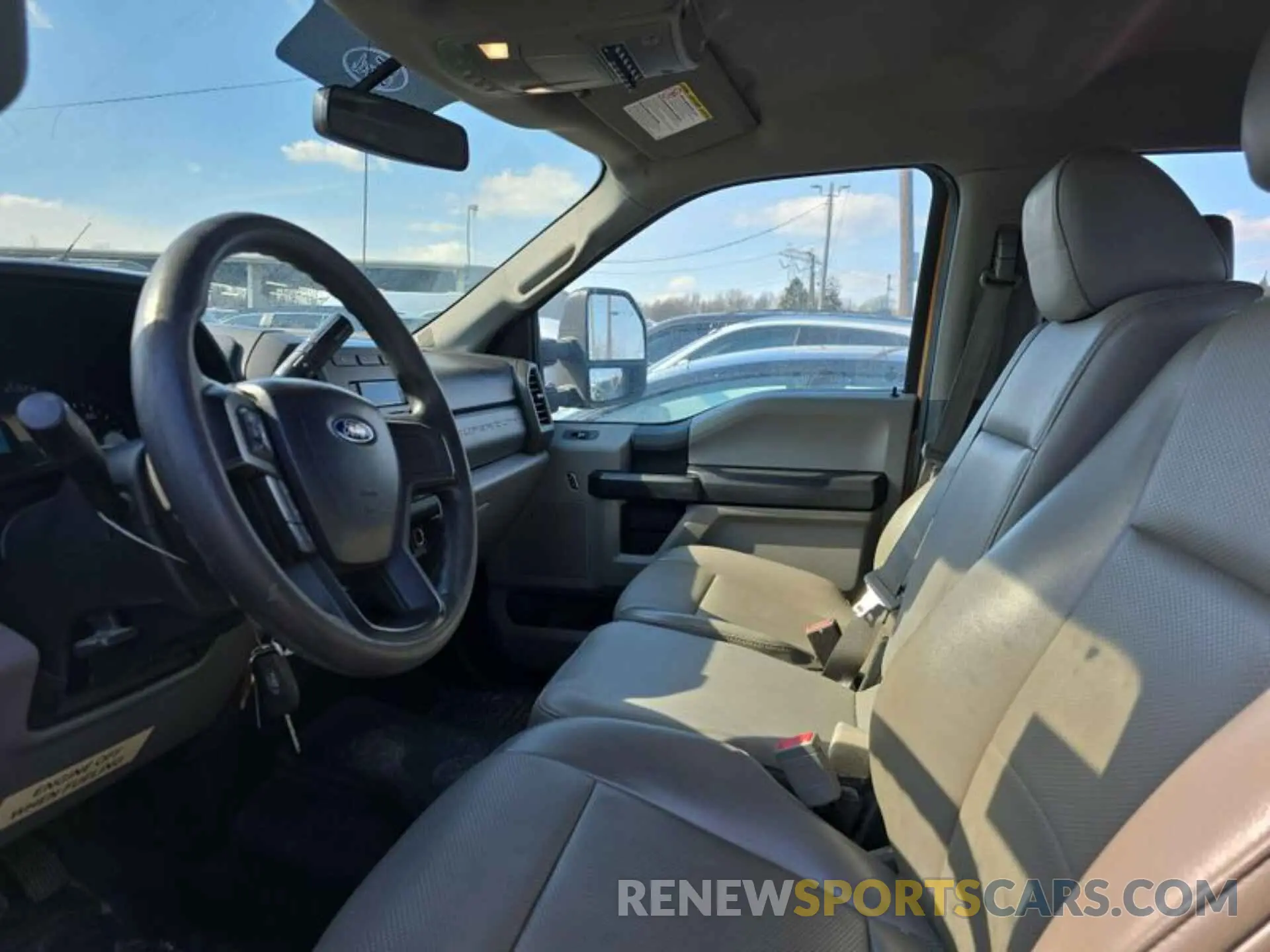 21 fotografías del automóvil dañado 1FD8W3E6XKEF05593 FORD F-350 CHASSIS 2019
