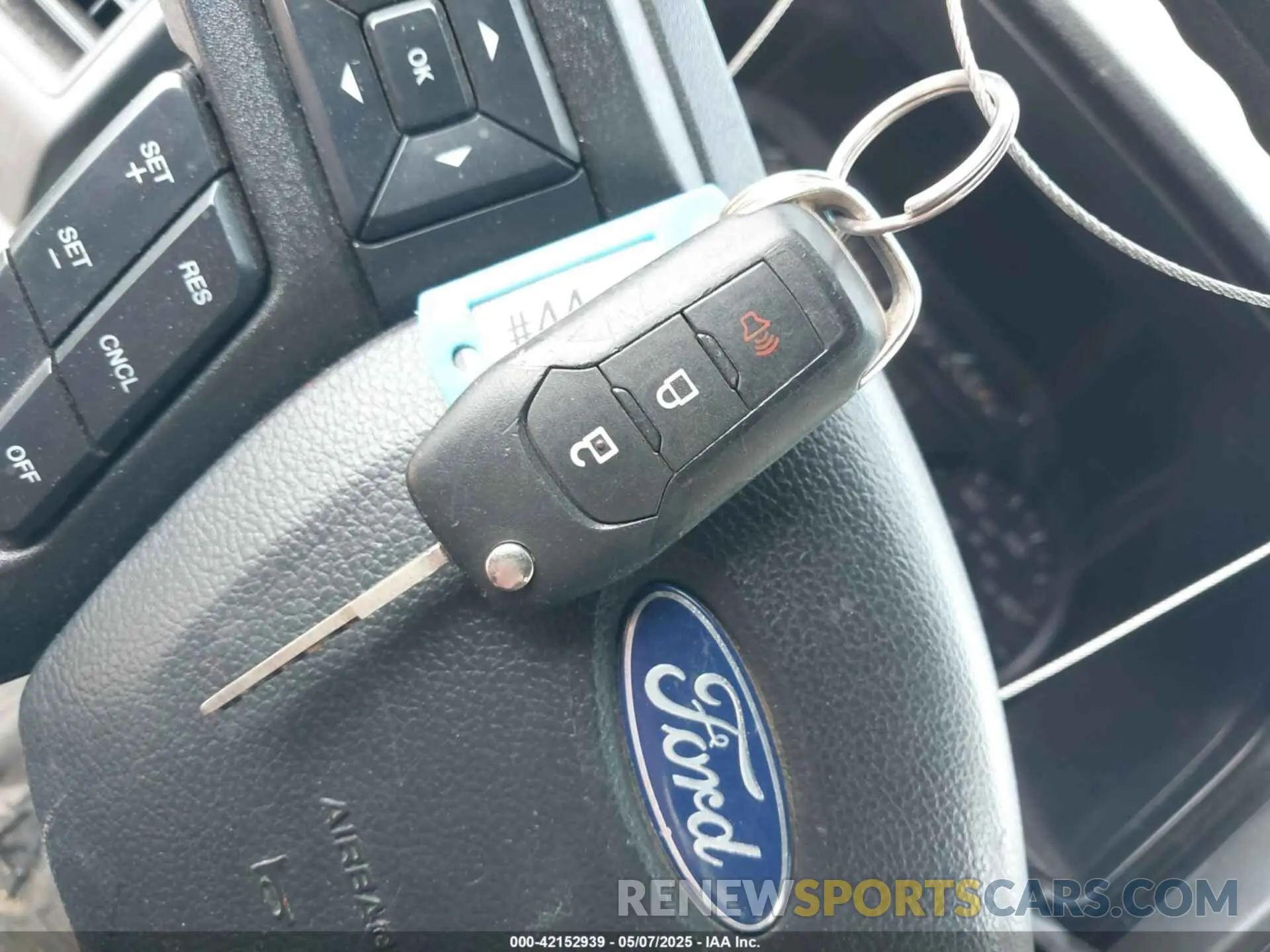 10 fotografías del automóvil dañado 1FD8W3H69KED65435 FORD F-350 CHASSIS 2019