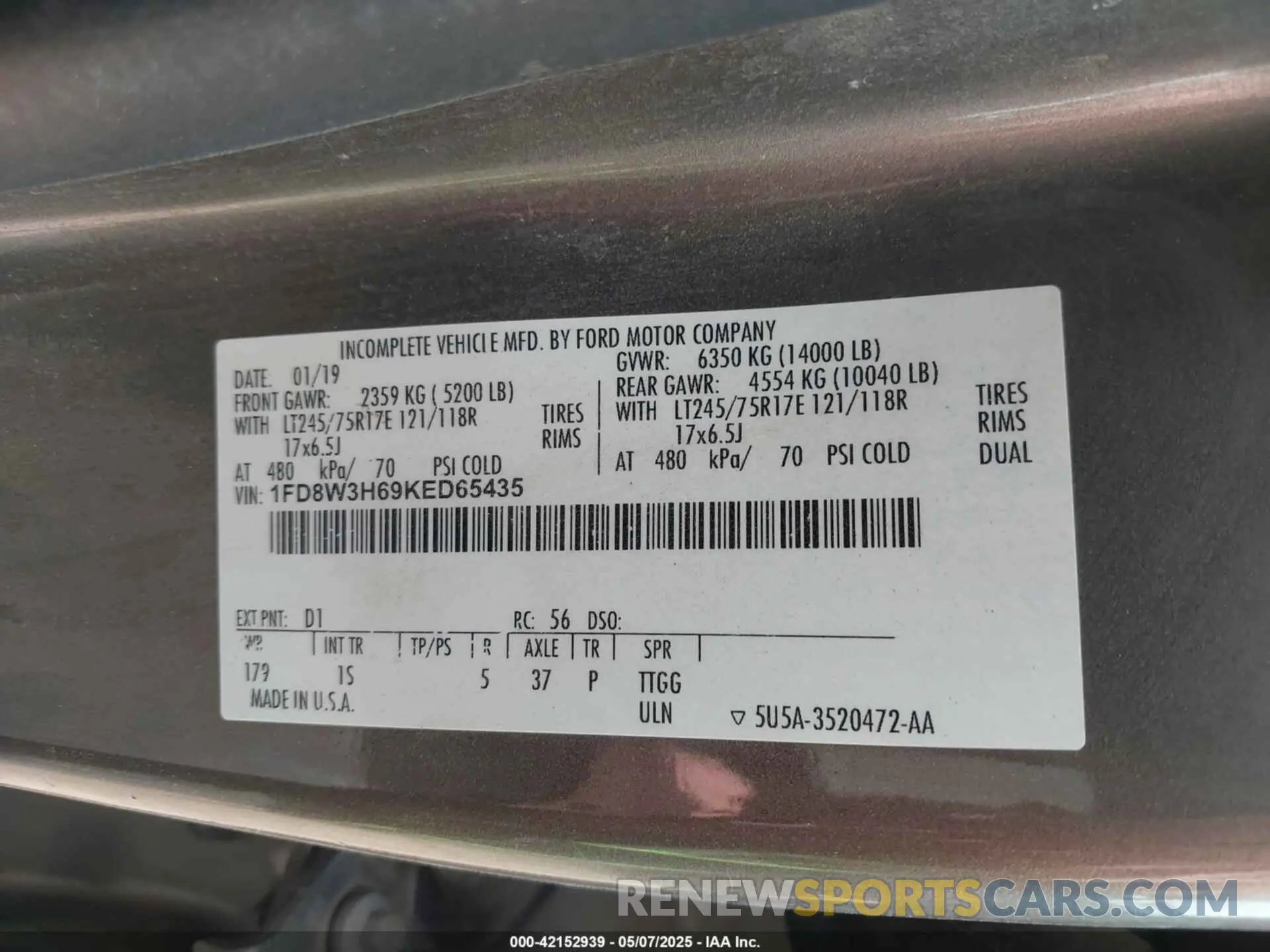 8 fotografías del automóvil dañado 1FD8W3H69KED65435 FORD F-350 CHASSIS 2019