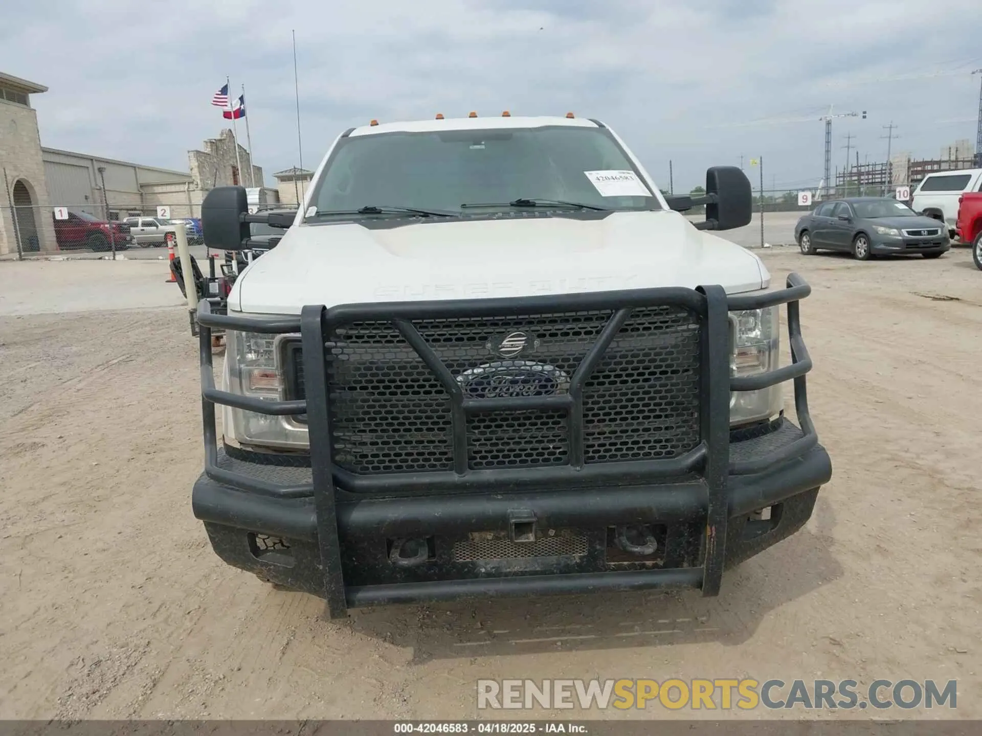 12 fotografías del automóvil dañado 1FD8W3HT4KEG56933 FORD F-350 CHASSIS 2019