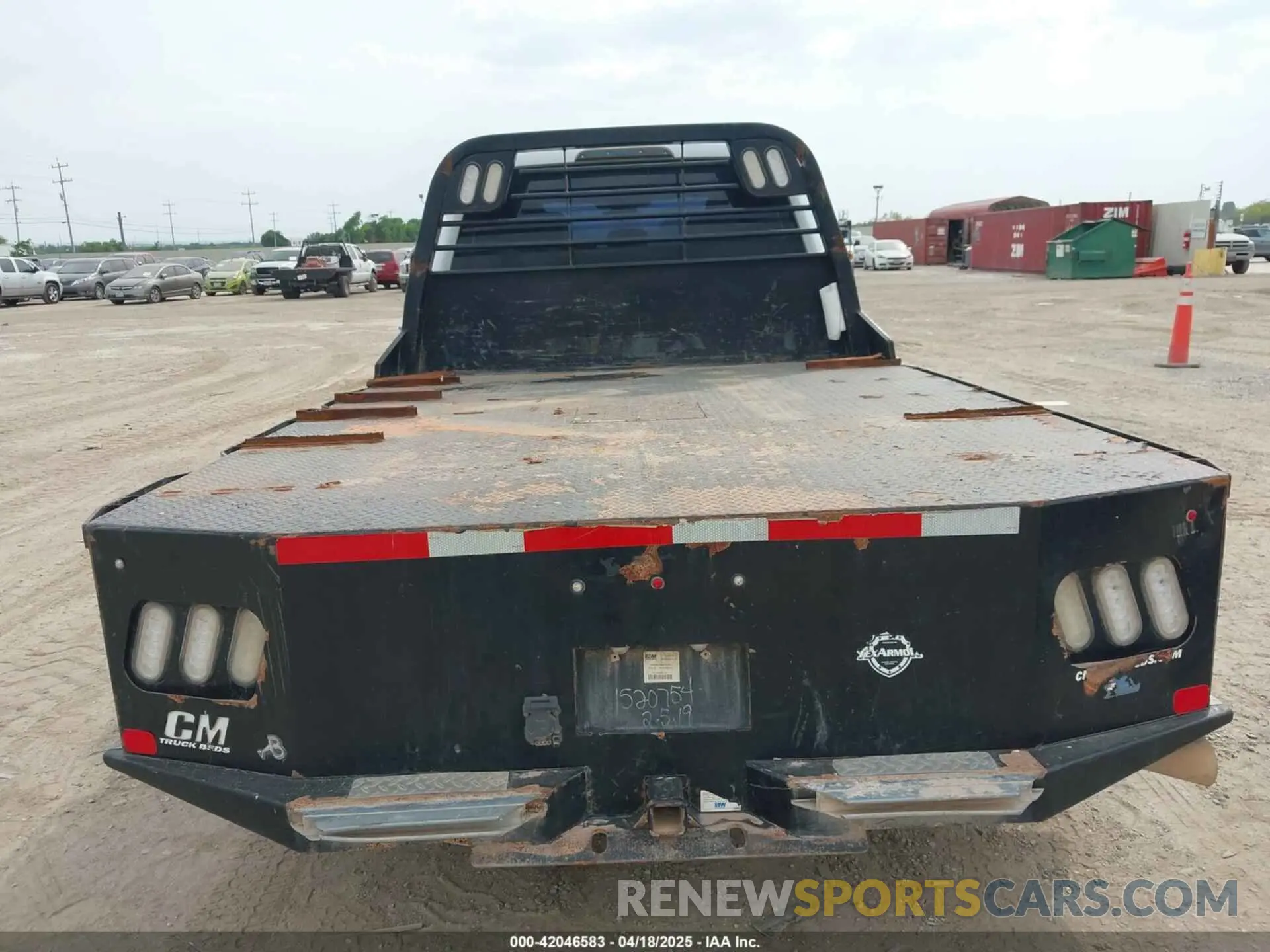 15 fotografías del automóvil dañado 1FD8W3HT4KEG56933 FORD F-350 CHASSIS 2019