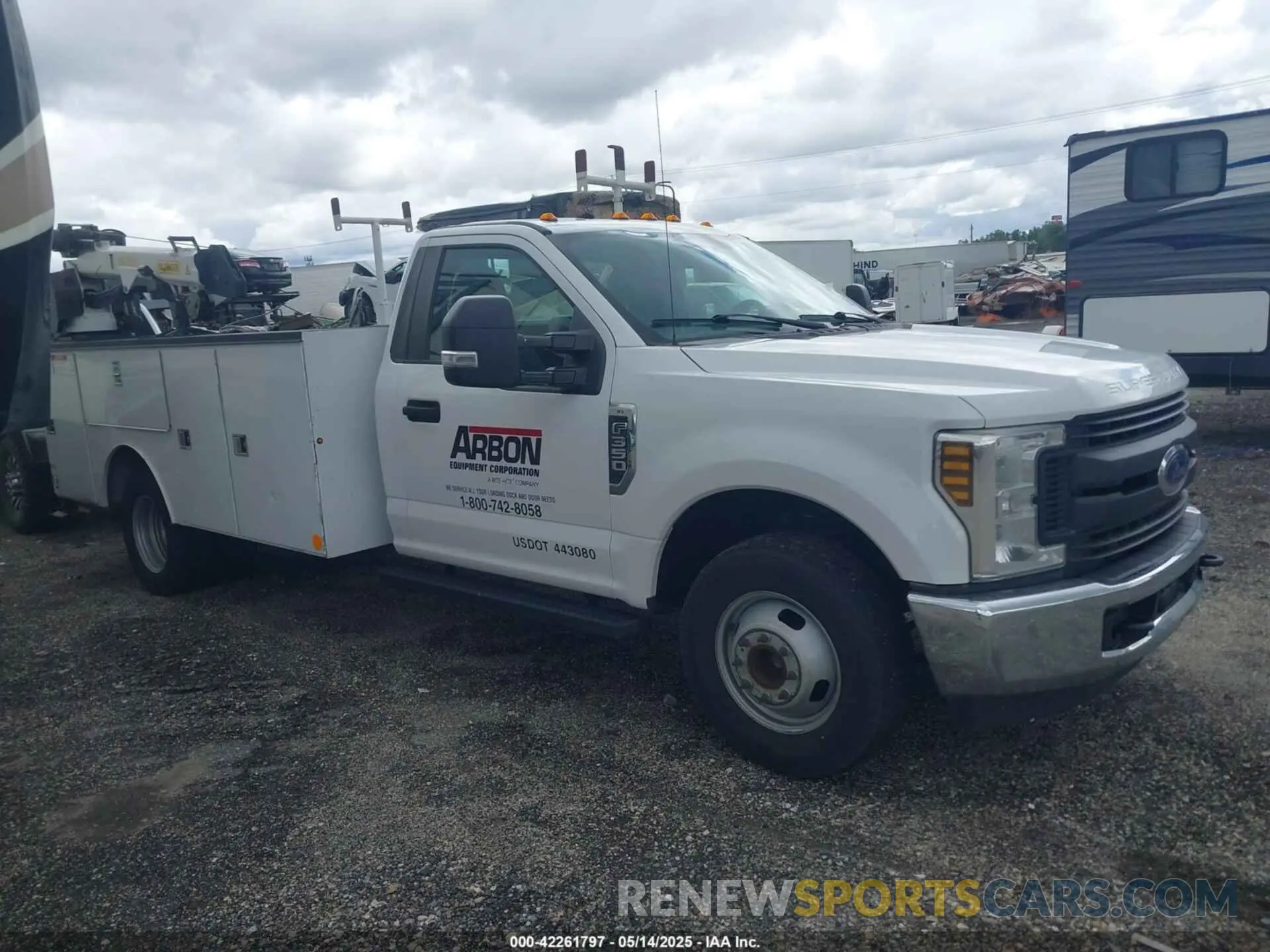 13 fotografías del automóvil dañado 1FDRF3G60KED40560 FORD F-350 CHASSIS 2019