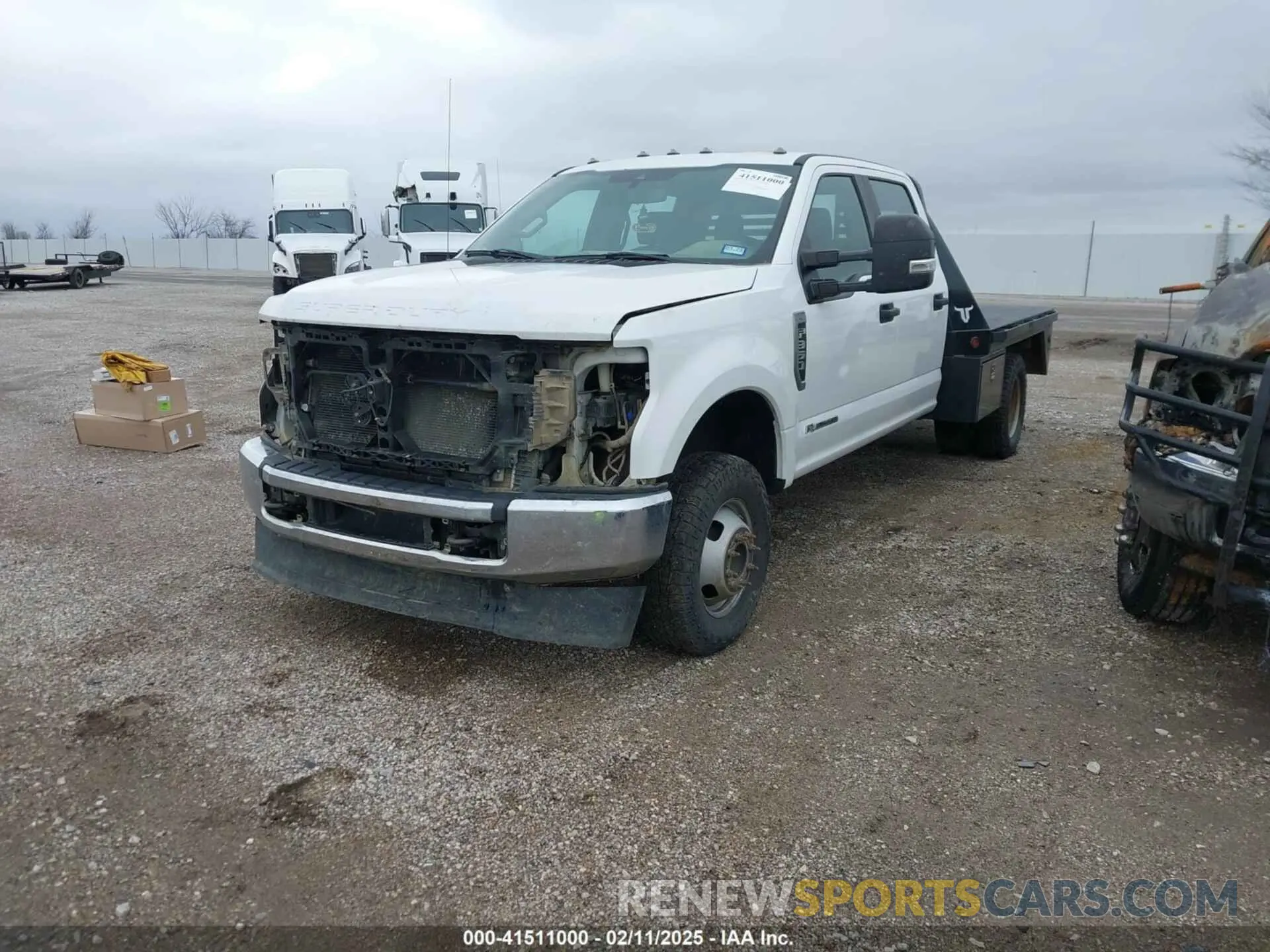 2 fotografías del automóvil dañado 1FD8W3HT8LEE51052 FORD F-350 CHASSIS 2020