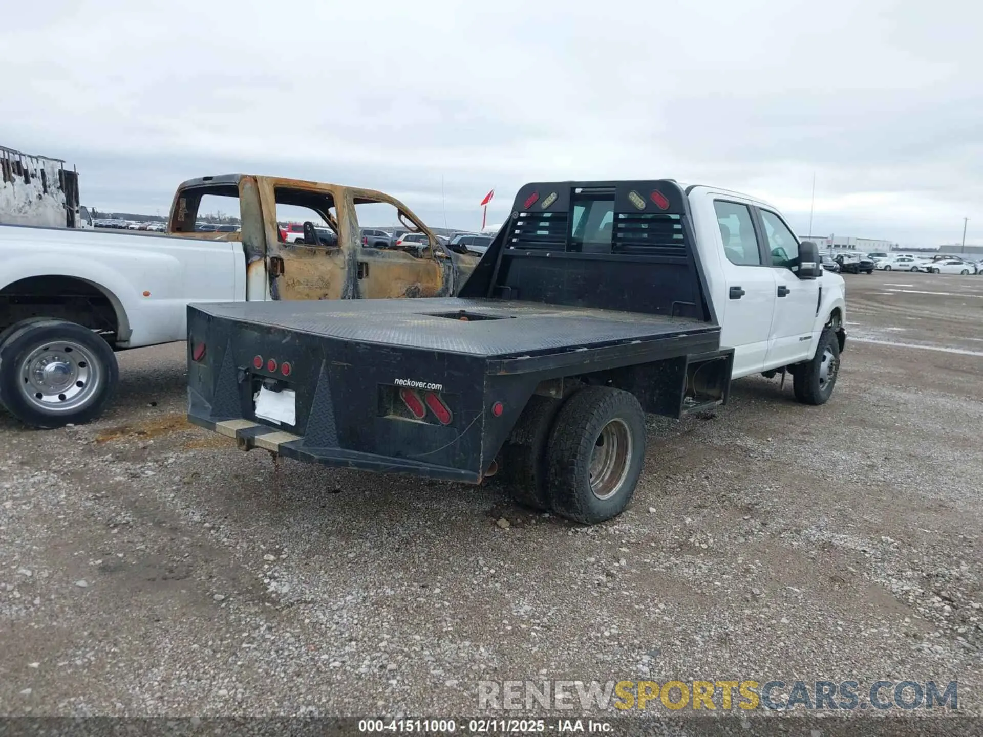 4 fotografías del automóvil dañado 1FD8W3HT8LEE51052 FORD F-350 CHASSIS 2020