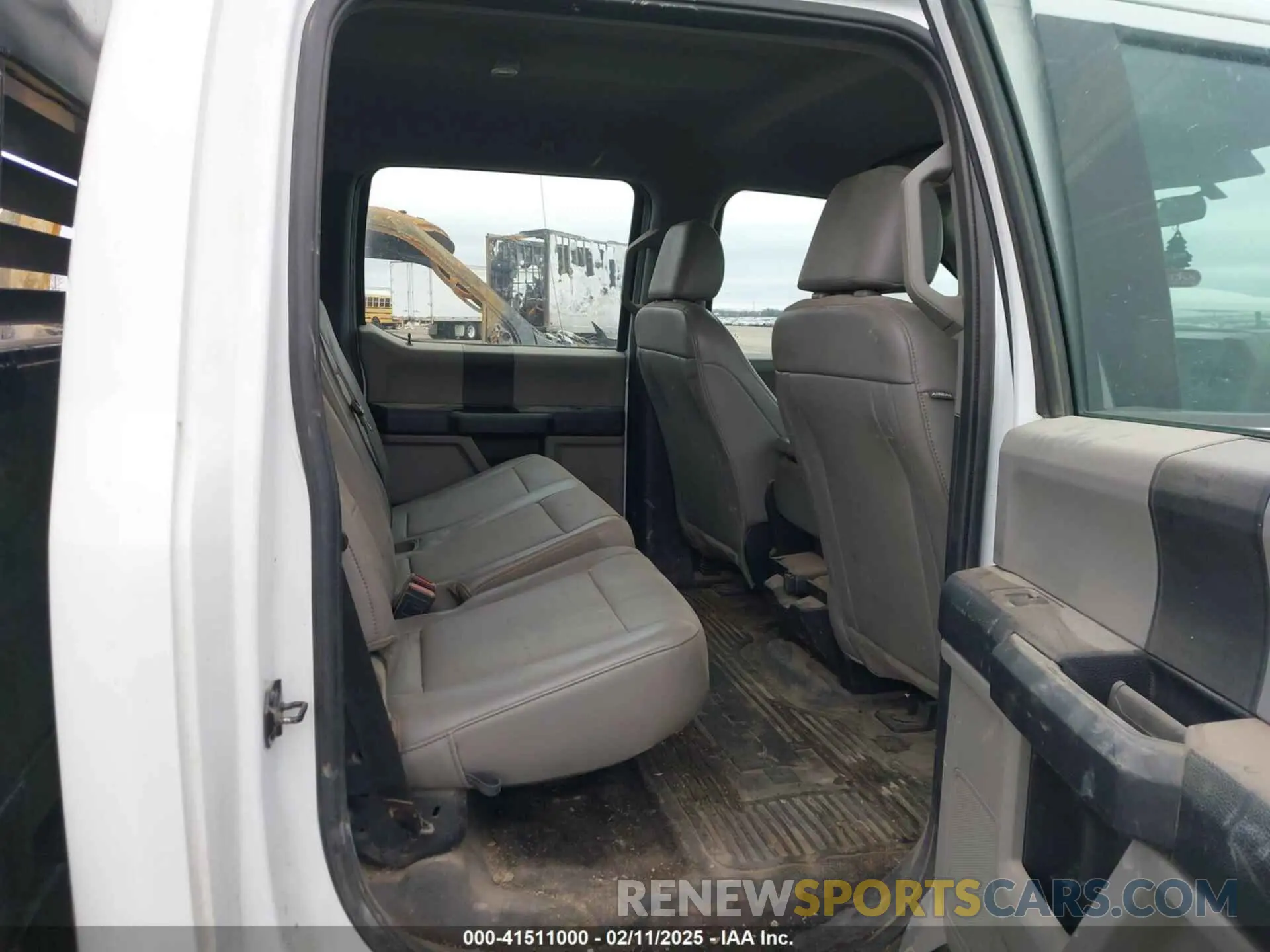 7 fotografías del automóvil dañado 1FD8W3HT8LEE51052 FORD F-350 CHASSIS 2020