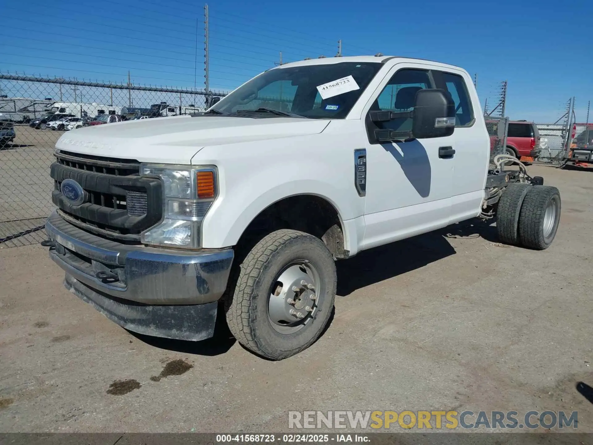2 fotografías del automóvil dañado 1FD8X3H61LED11044 FORD F-350 CHASSIS 2020