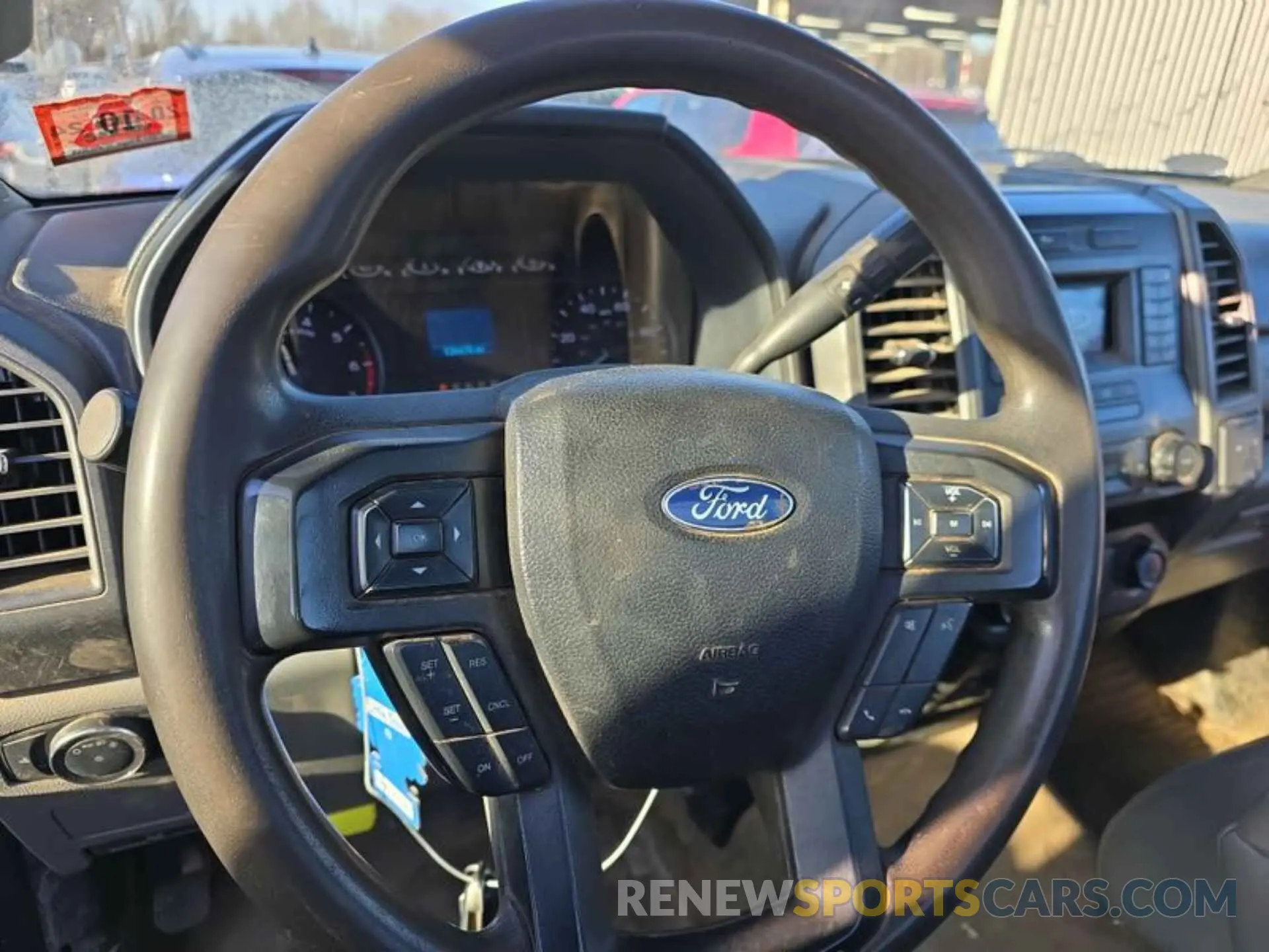 26 fotografías del automóvil dañado 1FDRF3E62LED62239 FORD F-350 CHASSIS 2020