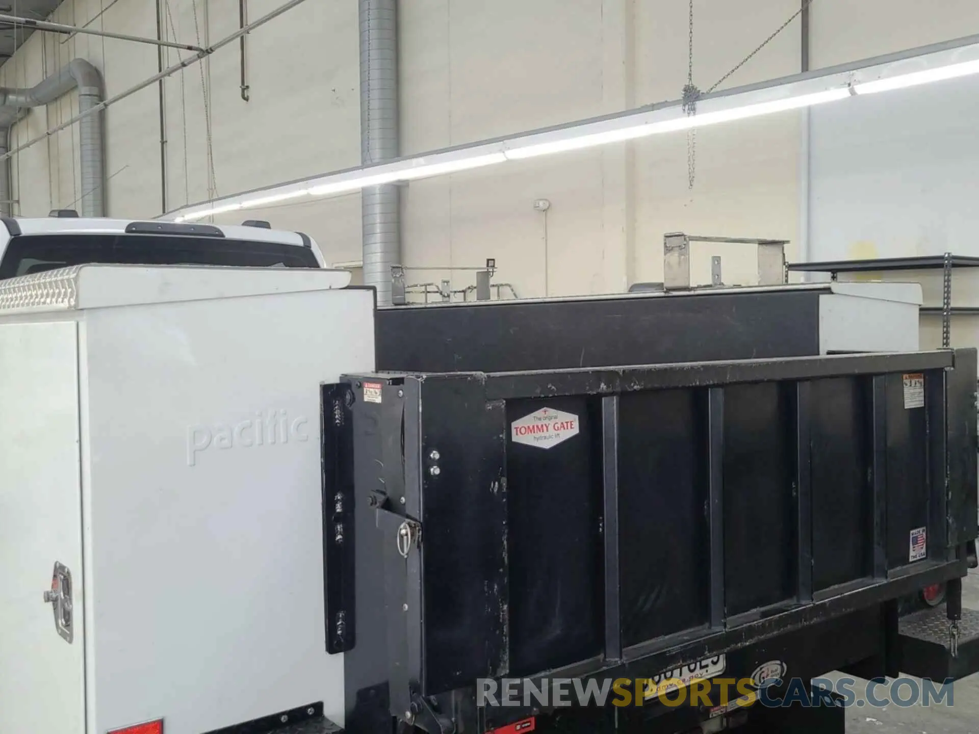 13 fotografías del automóvil dañado 1FDRF3G69LED08823 FORD F-350 CHASSIS 2020