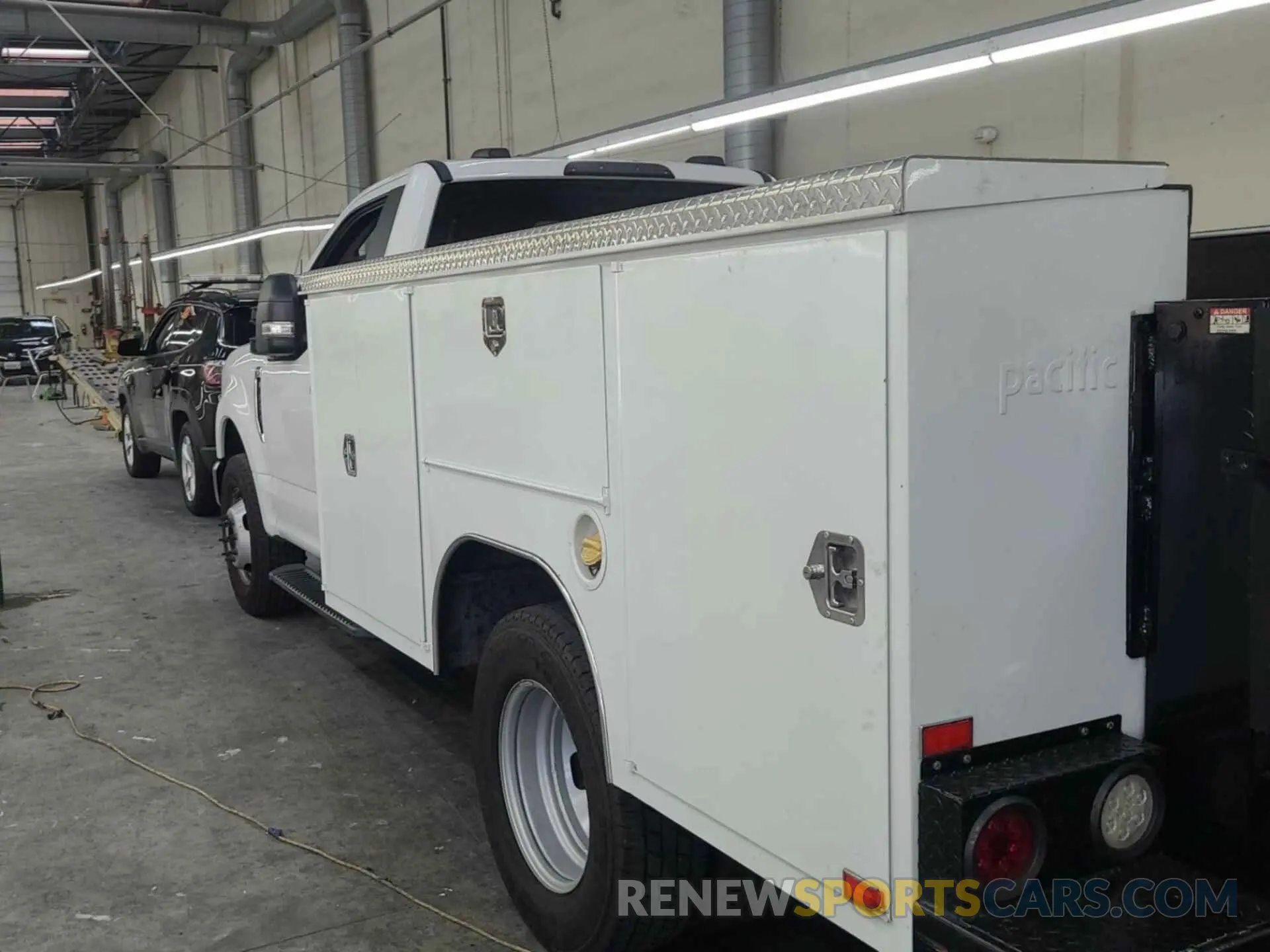 21 fotografías del automóvil dañado 1FDRF3G69LED08823 FORD F-350 CHASSIS 2020