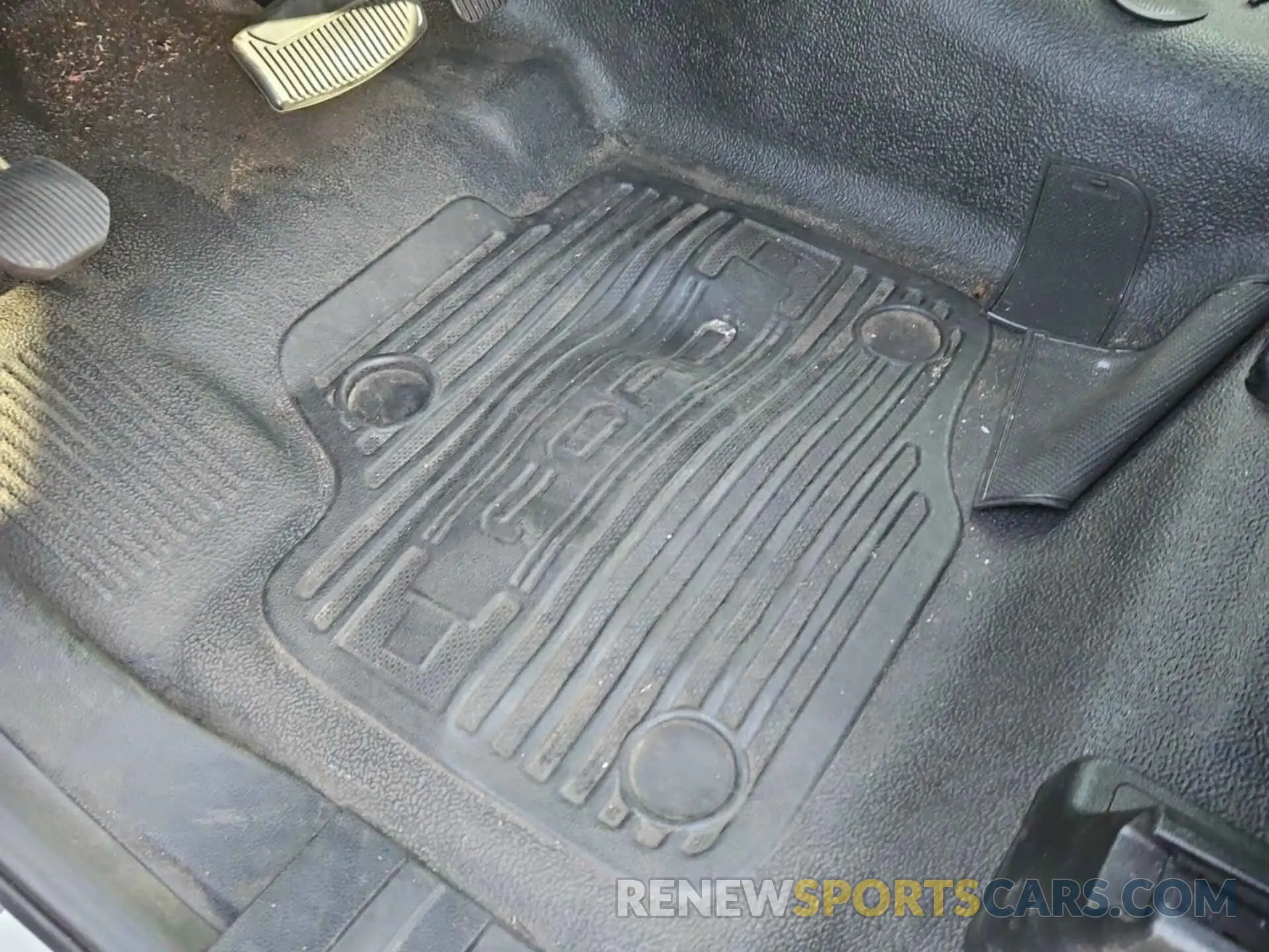 5 fotografías del automóvil dañado 1FDRF3G69LED08823 FORD F-350 CHASSIS 2020