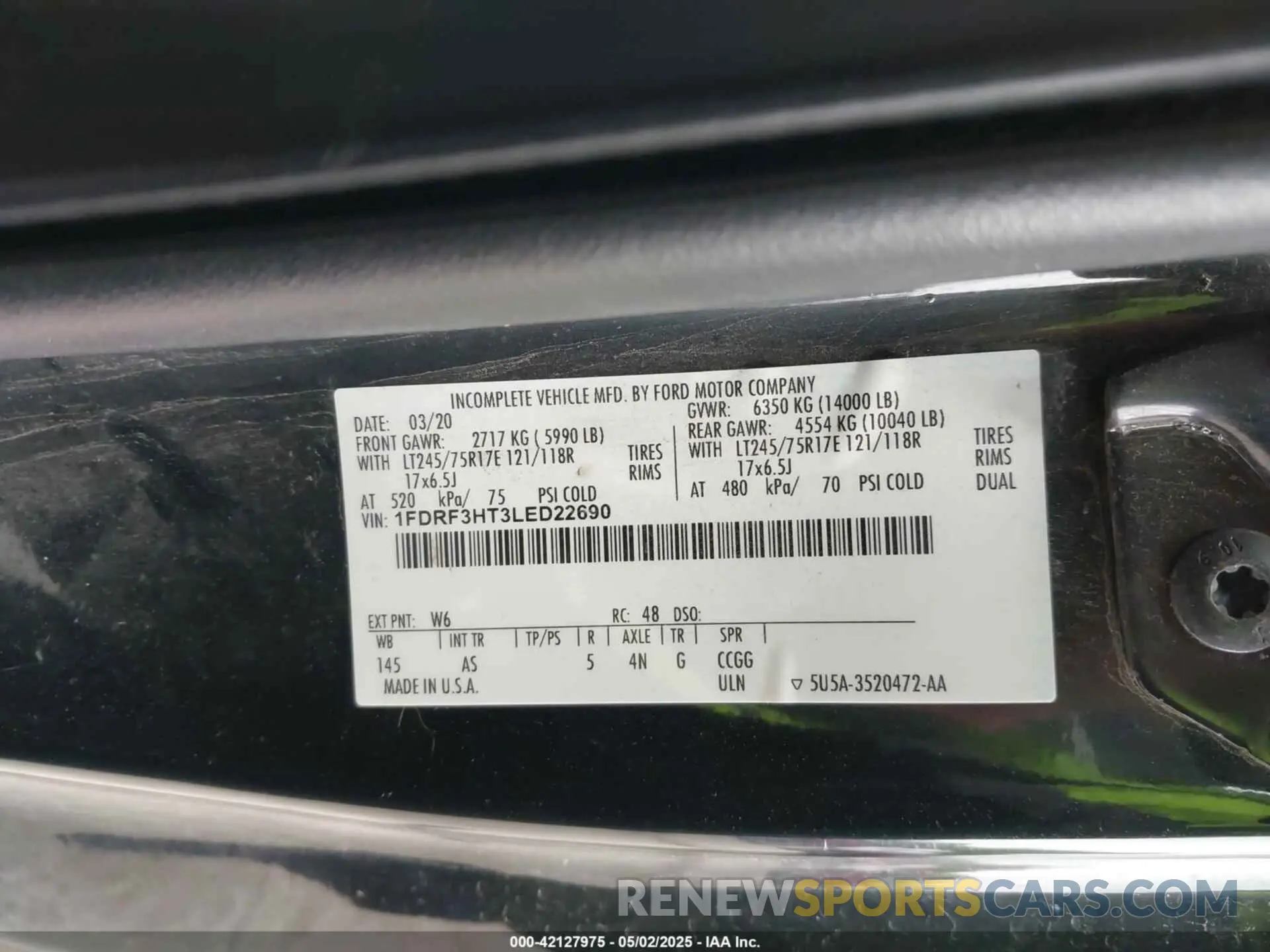 8 fotografías del automóvil dañado 1FDRF3HT3LED22690 FORD F-350 CHASSIS 2020