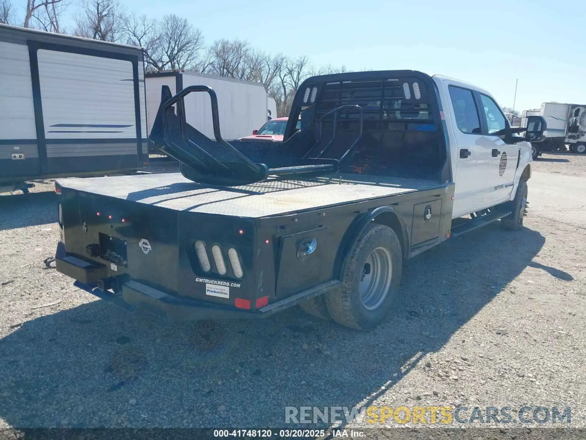 4 fotografías del automóvil dañado 1FD8W3HT4NED83786 FORD F-350 CHASSIS 2022