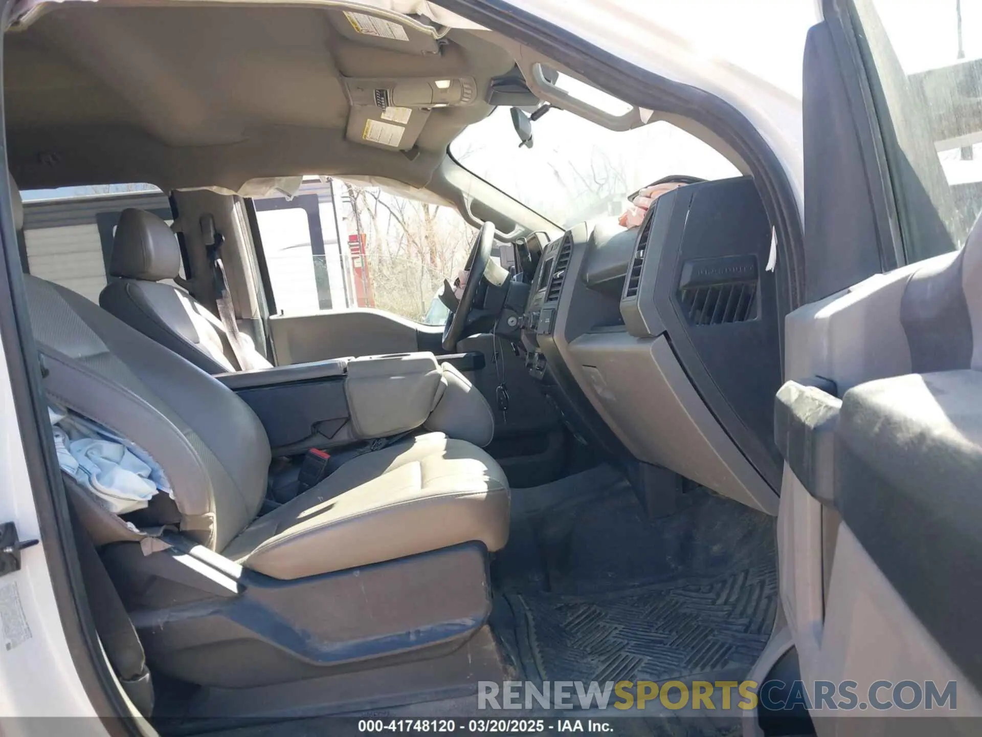 7 fotografías del automóvil dañado 1FD8W3HT4NED83786 FORD F-350 CHASSIS 2022