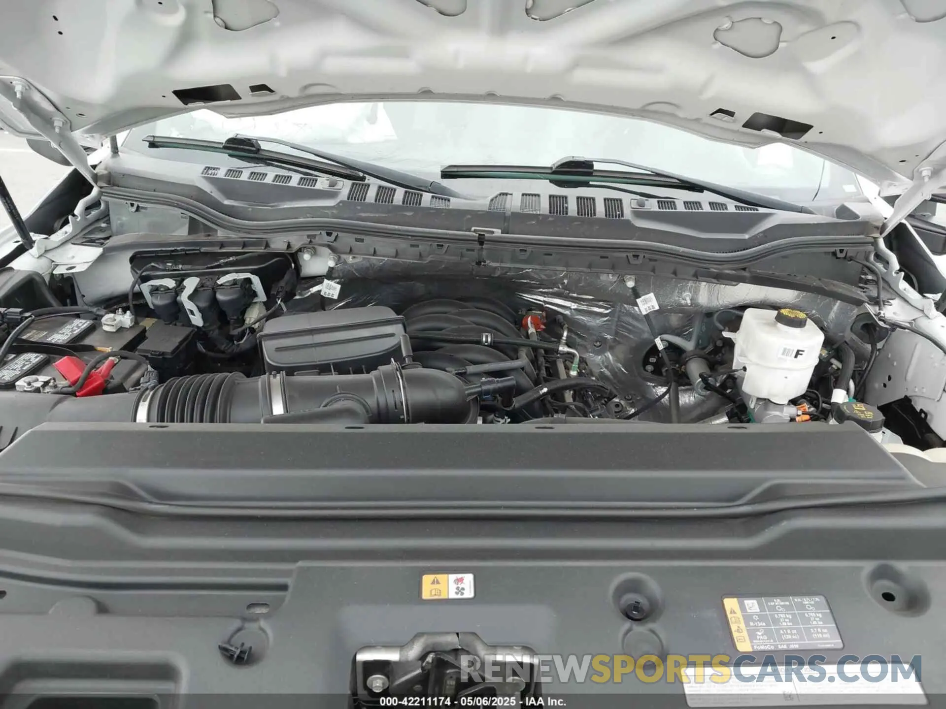 9 fotografías del automóvil dañado 1FDRF3GN0NEE88364 FORD F-350 CHASSIS 2022