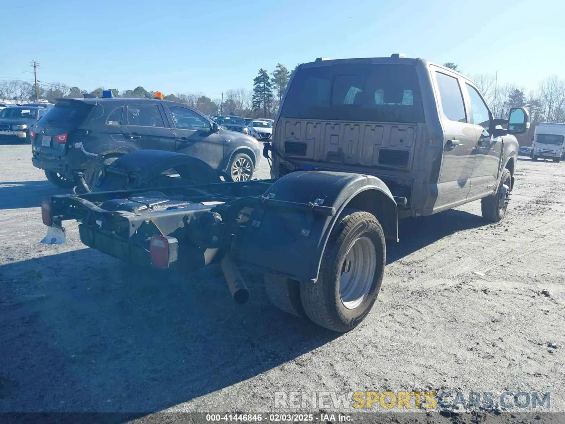 4 fotografías del automóvil dañado 1FD8W3GT2PEC55194 FORD F-350 CHASSIS 2023