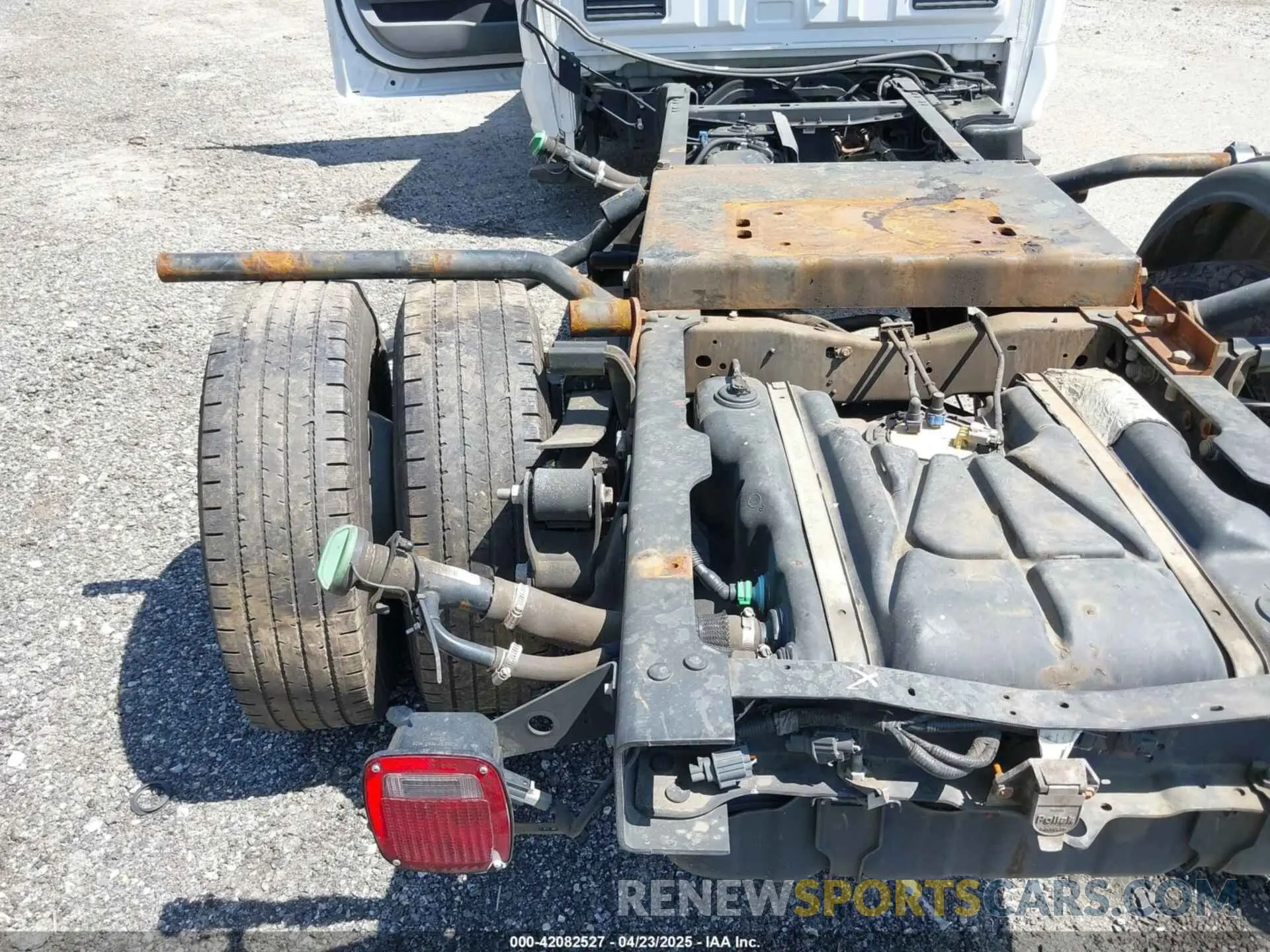 21 fotografías del automóvil dañado 1FDRF3GT3PEC64023 FORD F-350 CHASSIS 2023