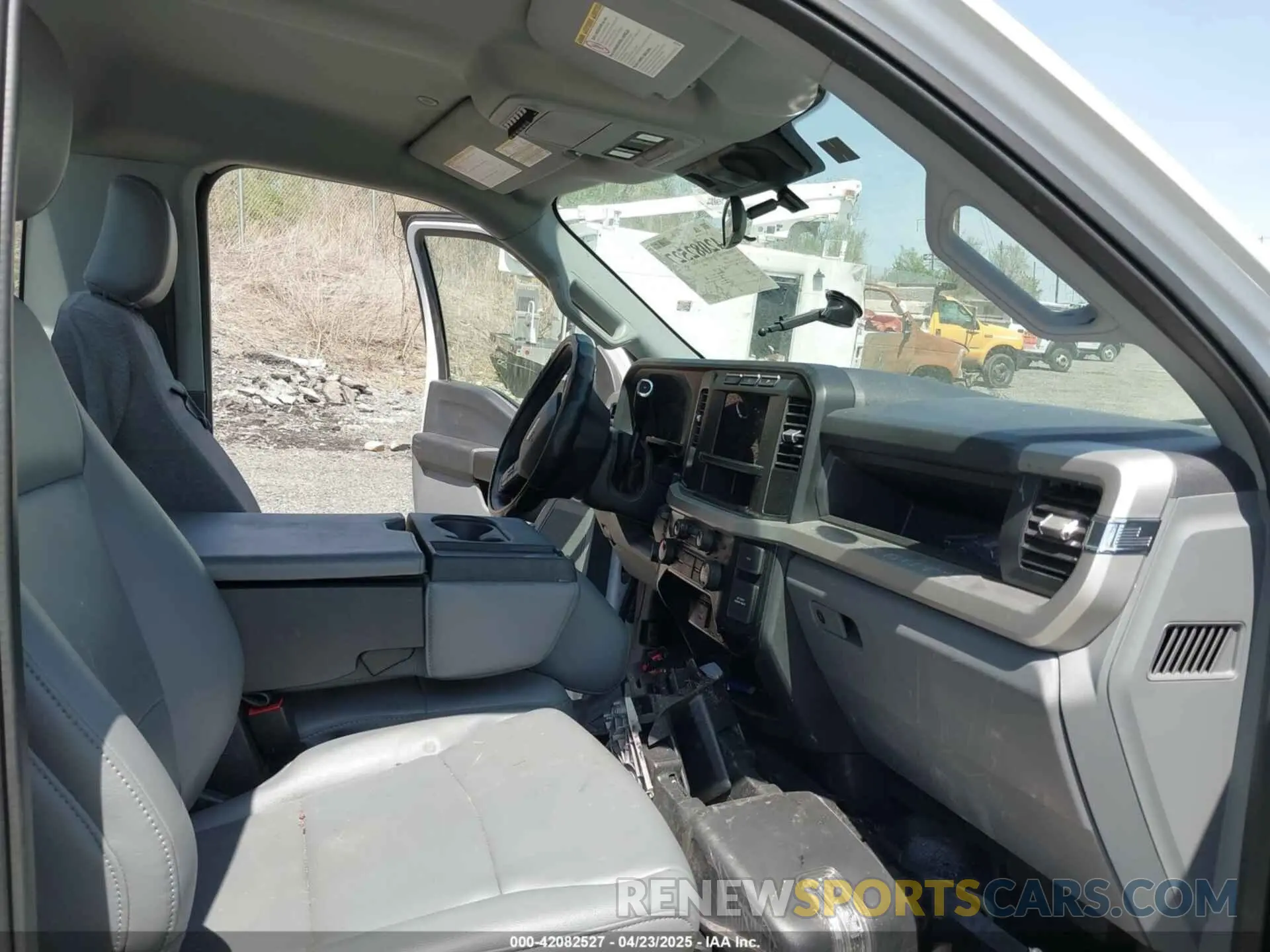 6 fotografías del automóvil dañado 1FDRF3GT3PEC64023 FORD F-350 CHASSIS 2023