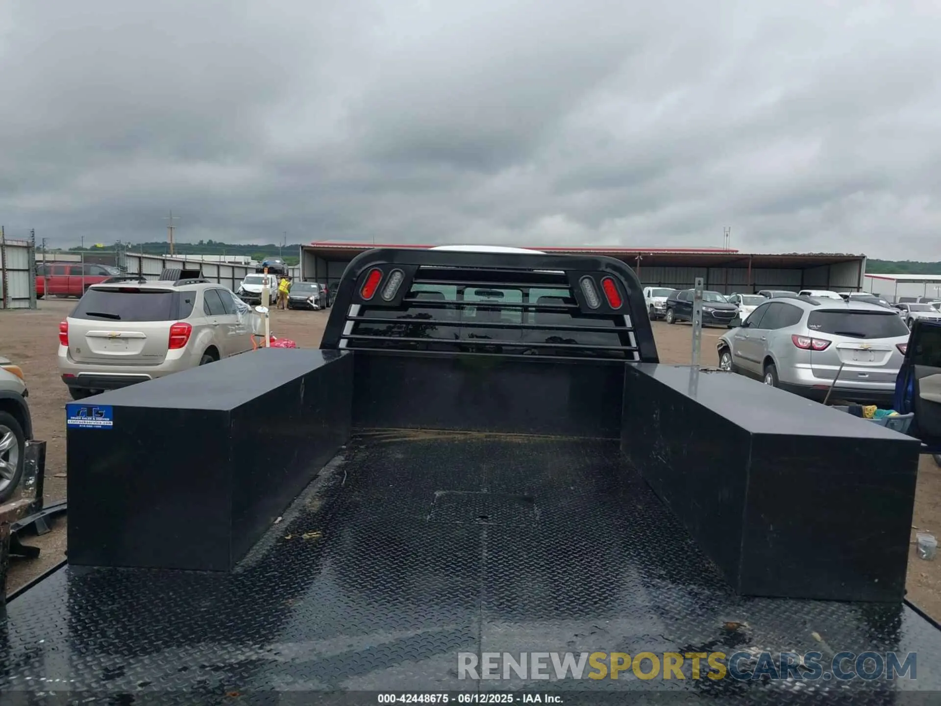 18 fotografías del automóvil dañado 1FD8W3HN5REF99413 FORD F-350 CHASSIS 2024