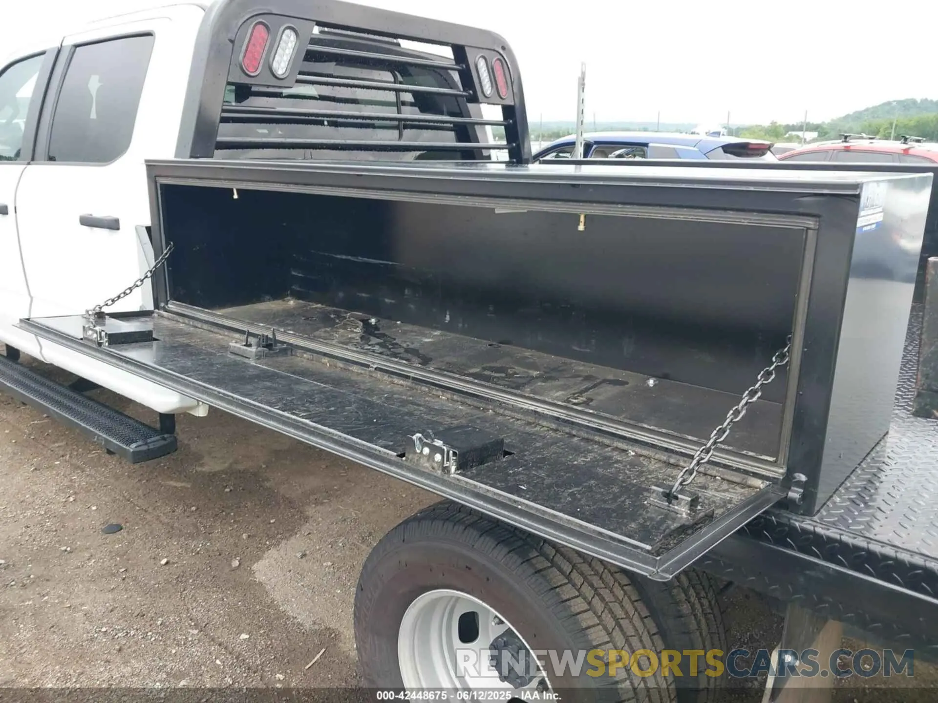 21 fotografías del automóvil dañado 1FD8W3HN5REF99413 FORD F-350 CHASSIS 2024