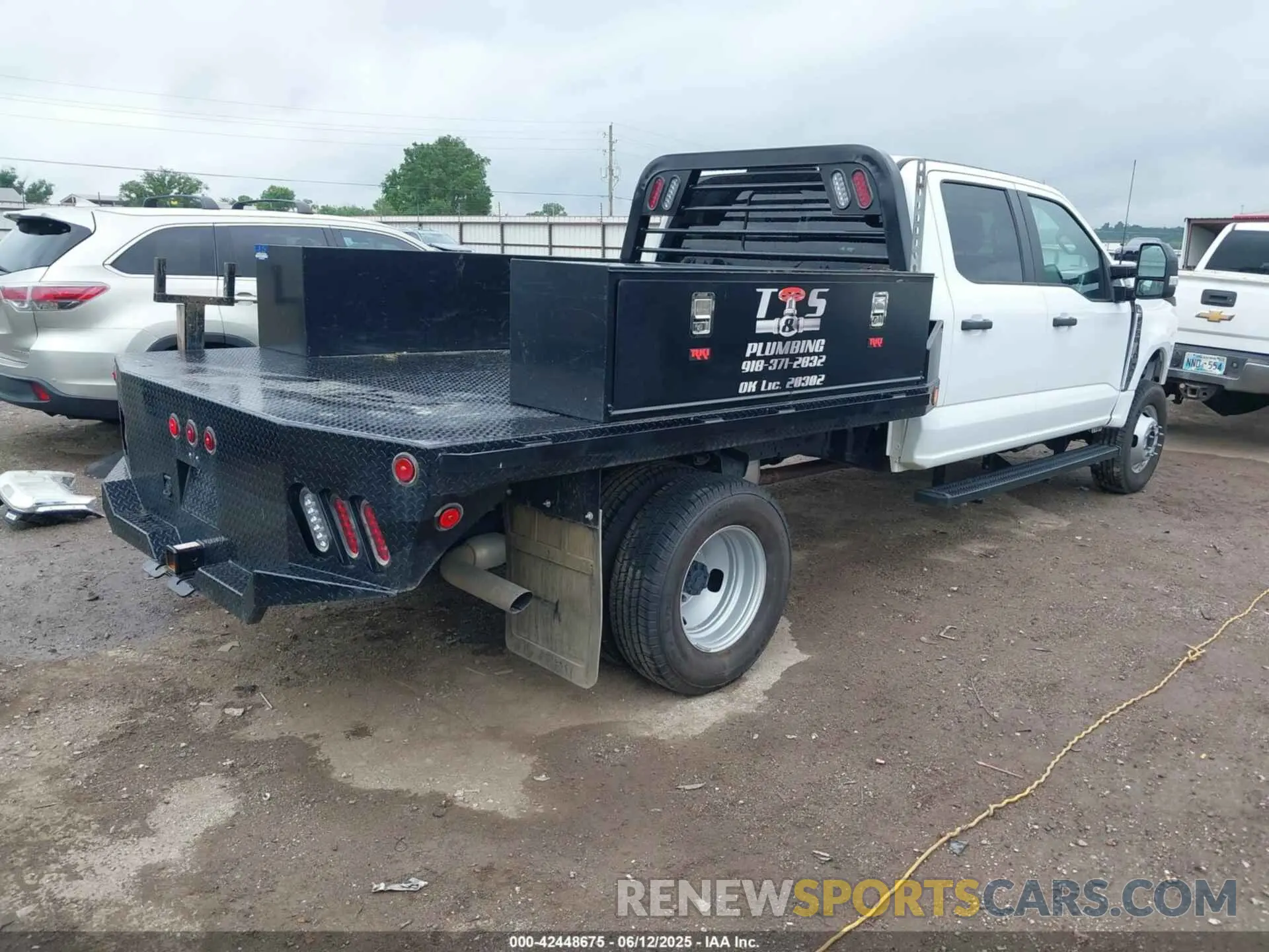 4 fotografías del automóvil dañado 1FD8W3HN5REF99413 FORD F-350 CHASSIS 2024