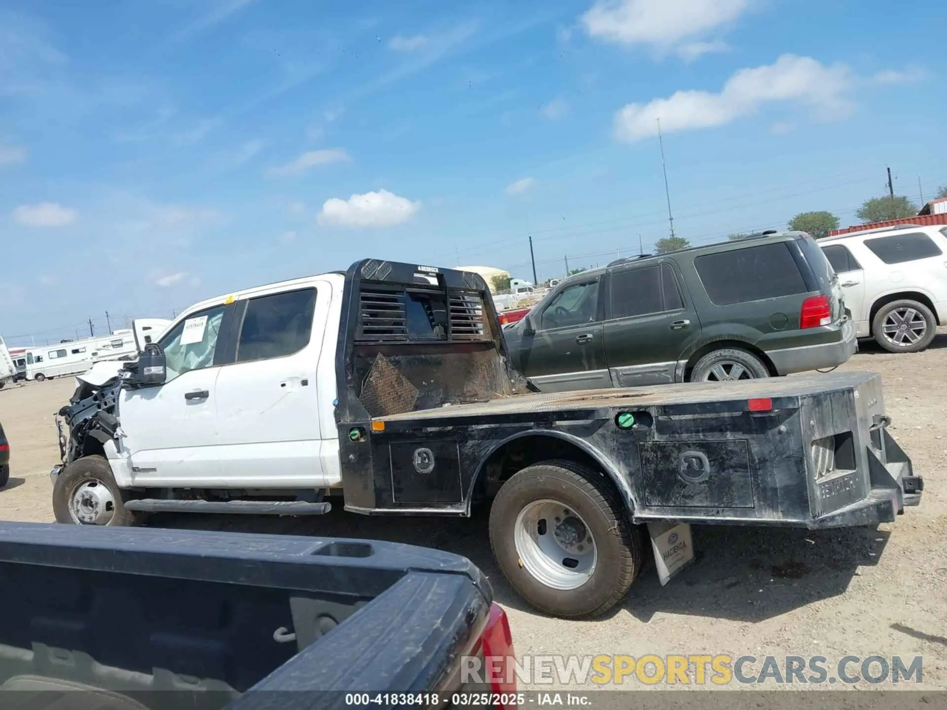 13 fotografías del automóvil dañado 1FD8W3HT4REF82052 FORD F-350 CHASSIS 2024