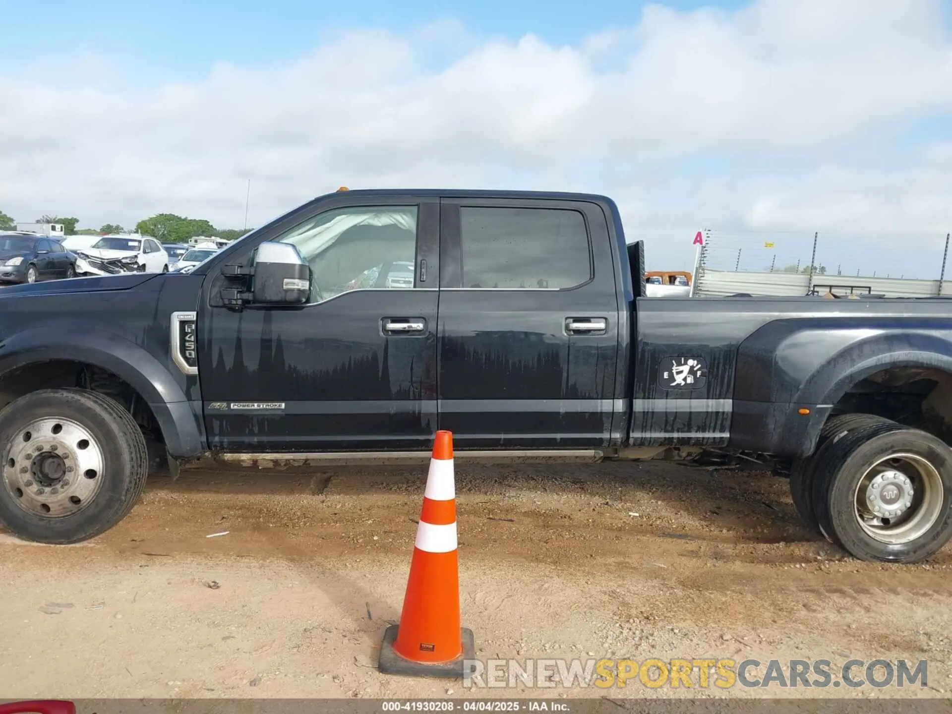 13 fotografías del automóvil dañado 1FT8W4DT1KEF09386 FORD F-450 2019