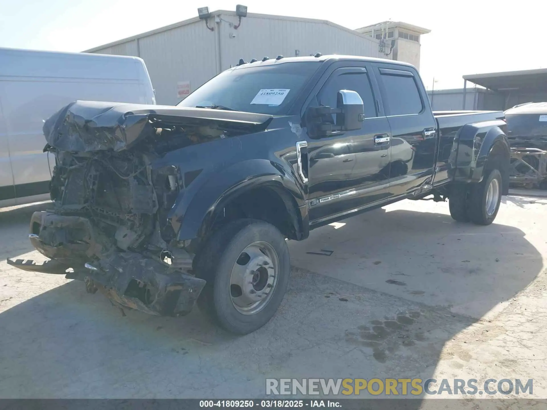 2 fotografías del automóvil dañado 1FT8W4DT7KEF01423 FORD F-450 2019
