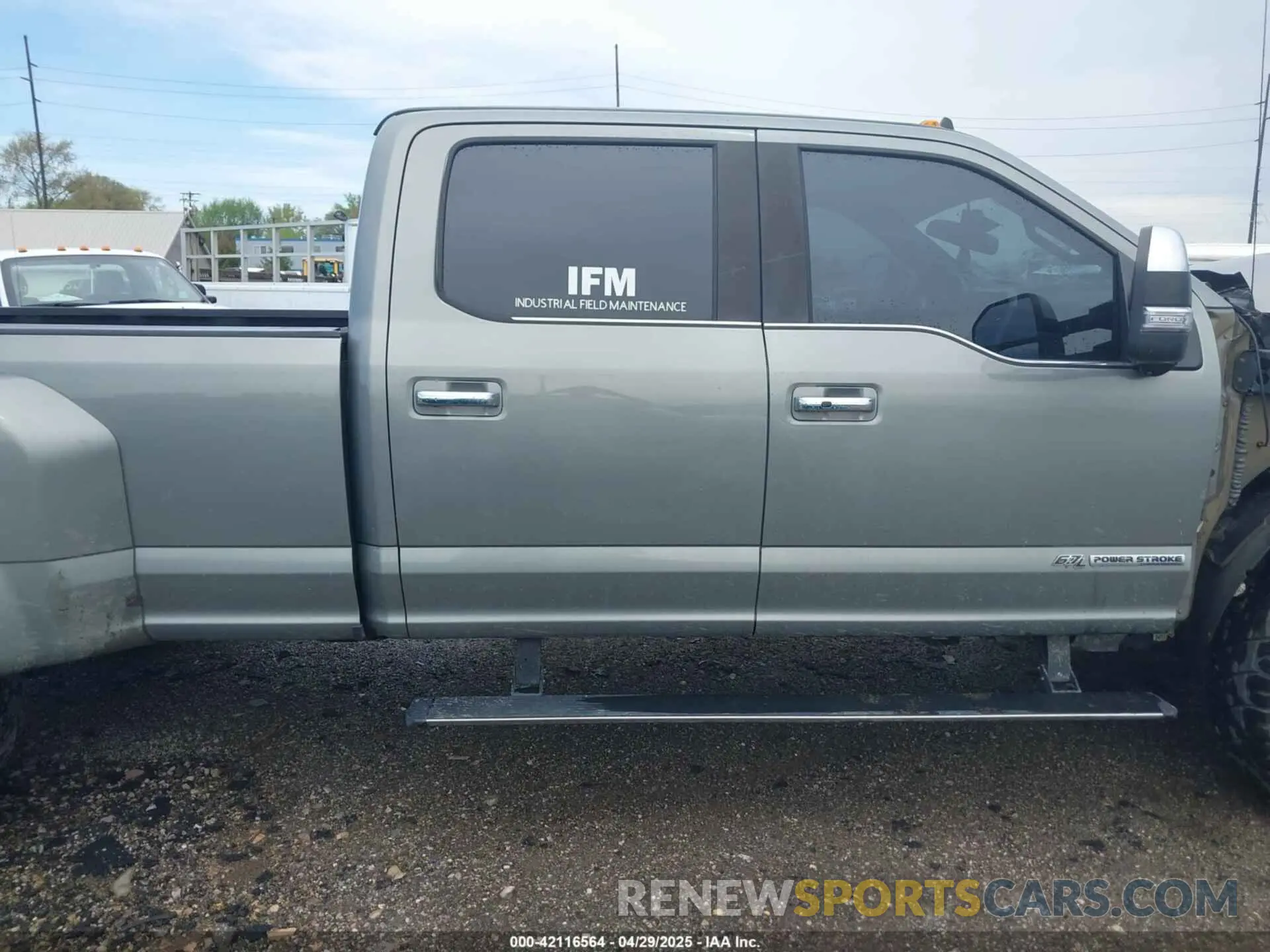 14 fotografías del automóvil dañado 1FT8W4DT8KEF64207 FORD F-450 2019