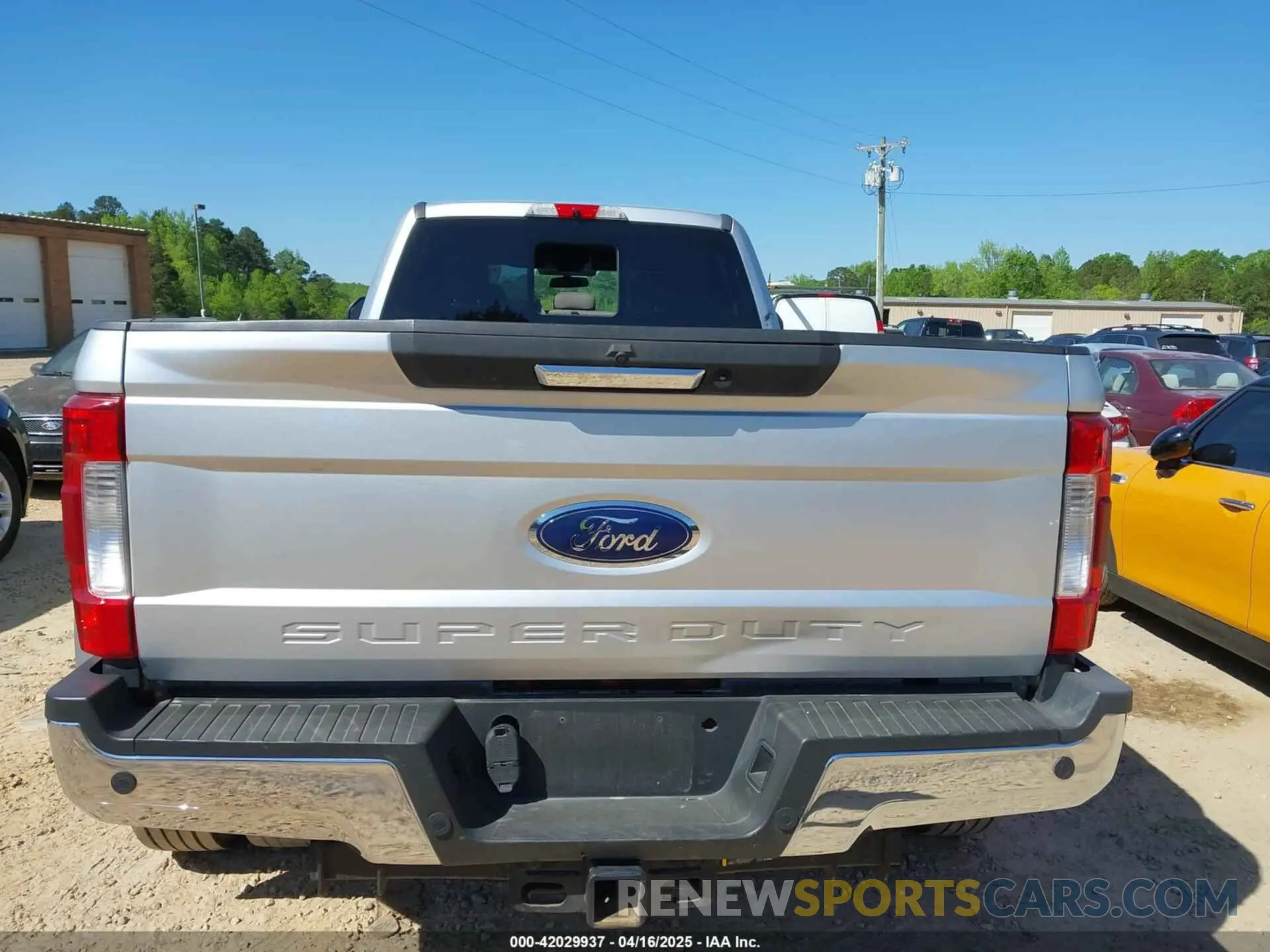15 fotografías del automóvil dañado 1FT8W4DTXKED98675 FORD F-450 2019
