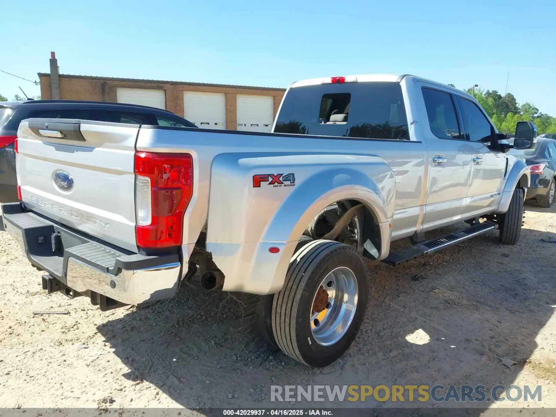 4 fotografías del automóvil dañado 1FT8W4DTXKED98675 FORD F-450 2019