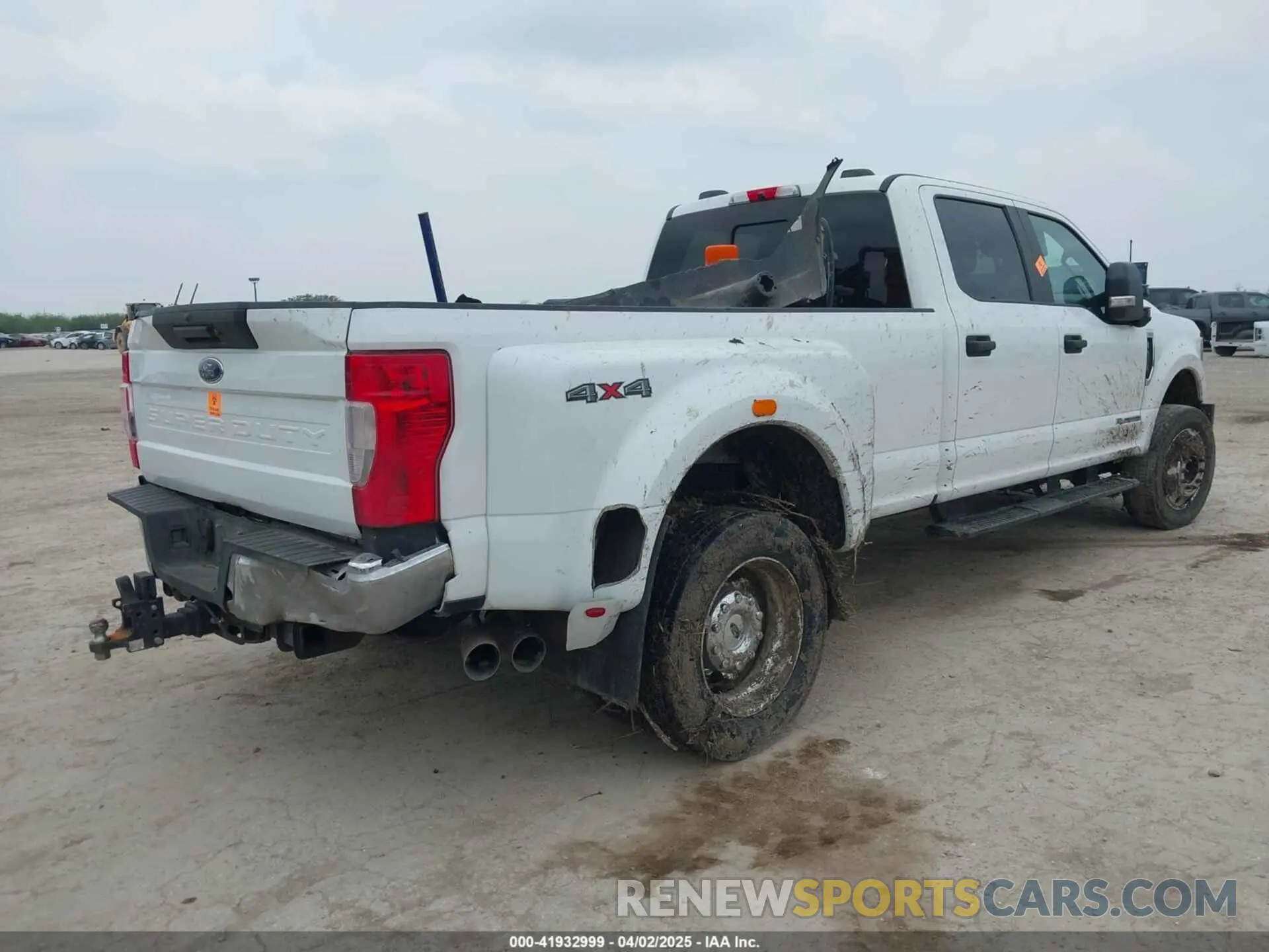 4 fotografías del automóvil dañado 1FT8W4DT1NEC46157 FORD F-450 2022