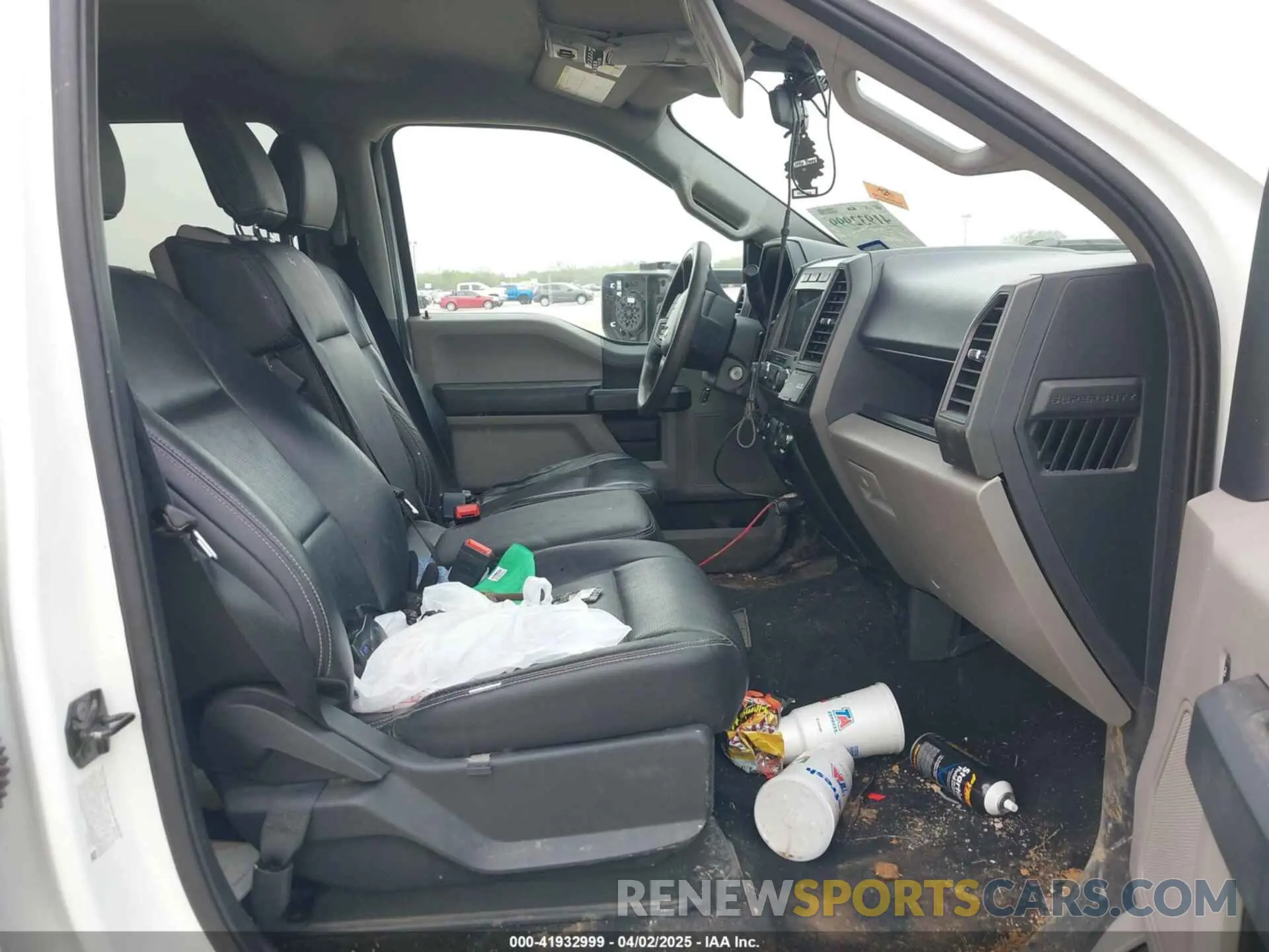6 fotografías del automóvil dañado 1FT8W4DT1NEC46157 FORD F-450 2022