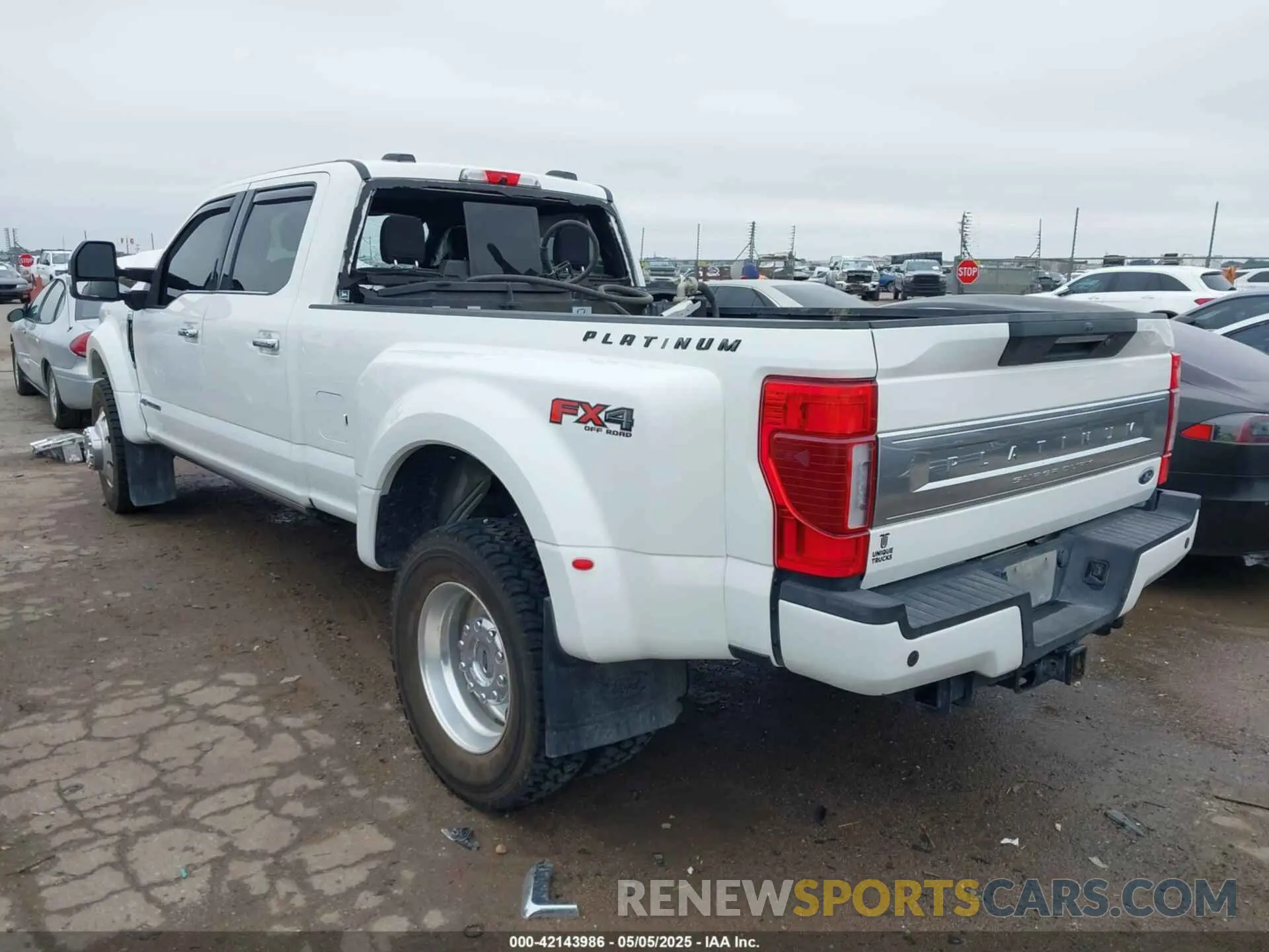 3 fotografías del automóvil dañado 1FT8W4DT3NED85898 FORD F-450 2022