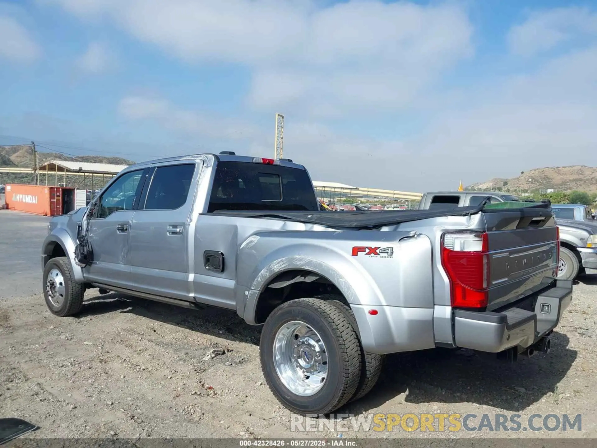 3 fotografías del automóvil dañado 1FT8W4DT6NEF57843 FORD F-450 2022