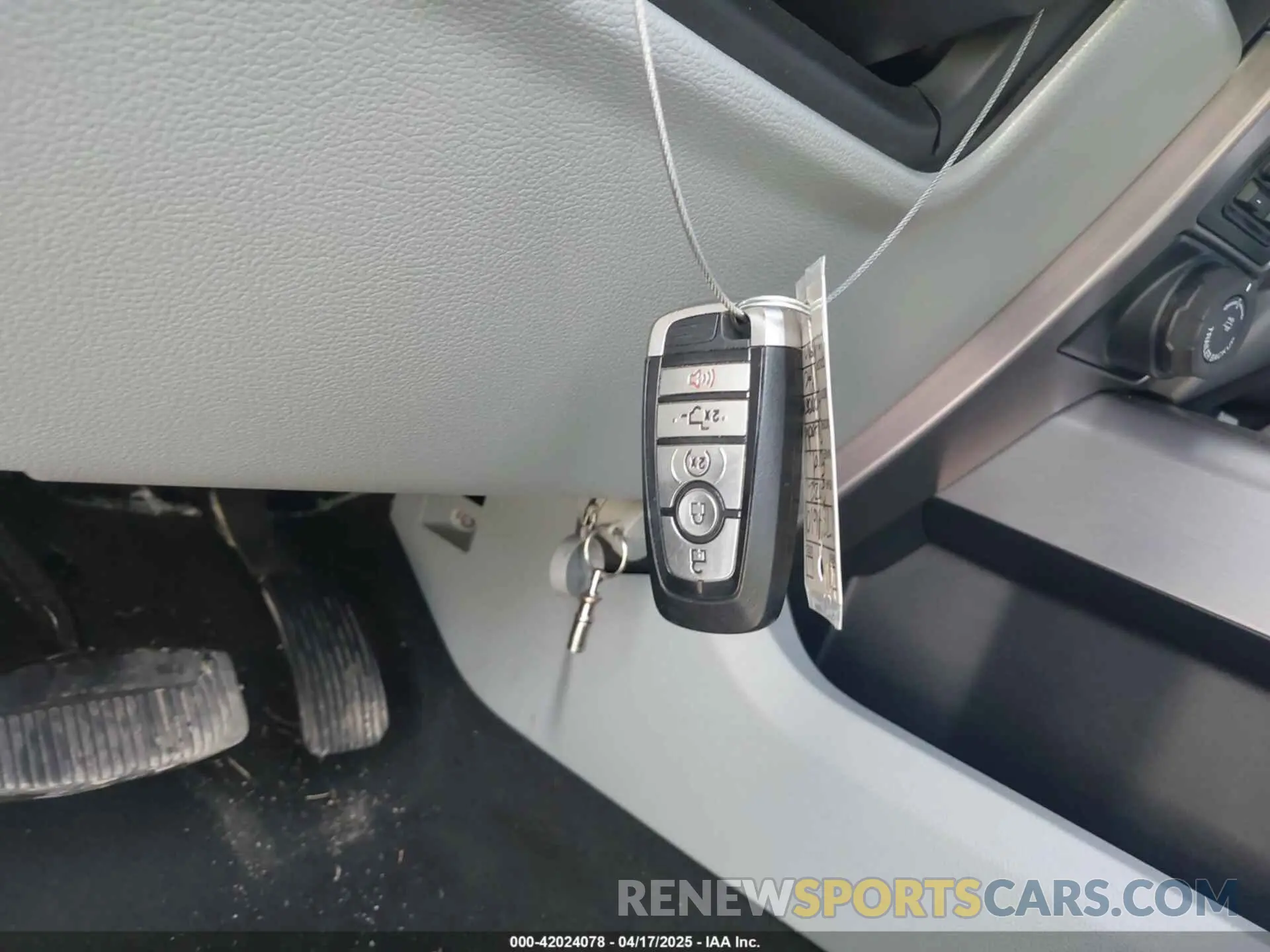 10 fotografías del automóvil dañado 1FT8W4DT8NED31741 FORD F-450 2022