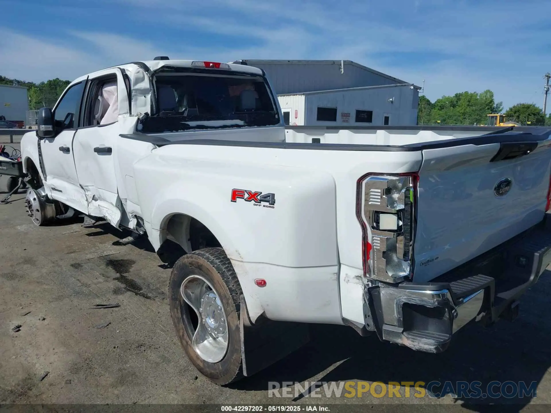 16 fotografías del automóvil dañado 1FT8W4DT8REC34481 FORD F-450 2024