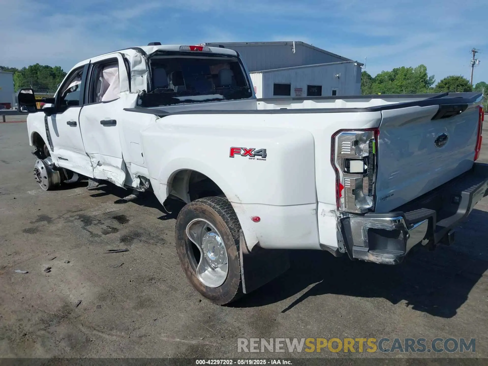 3 fotografías del automóvil dañado 1FT8W4DT8REC34481 FORD F-450 2024