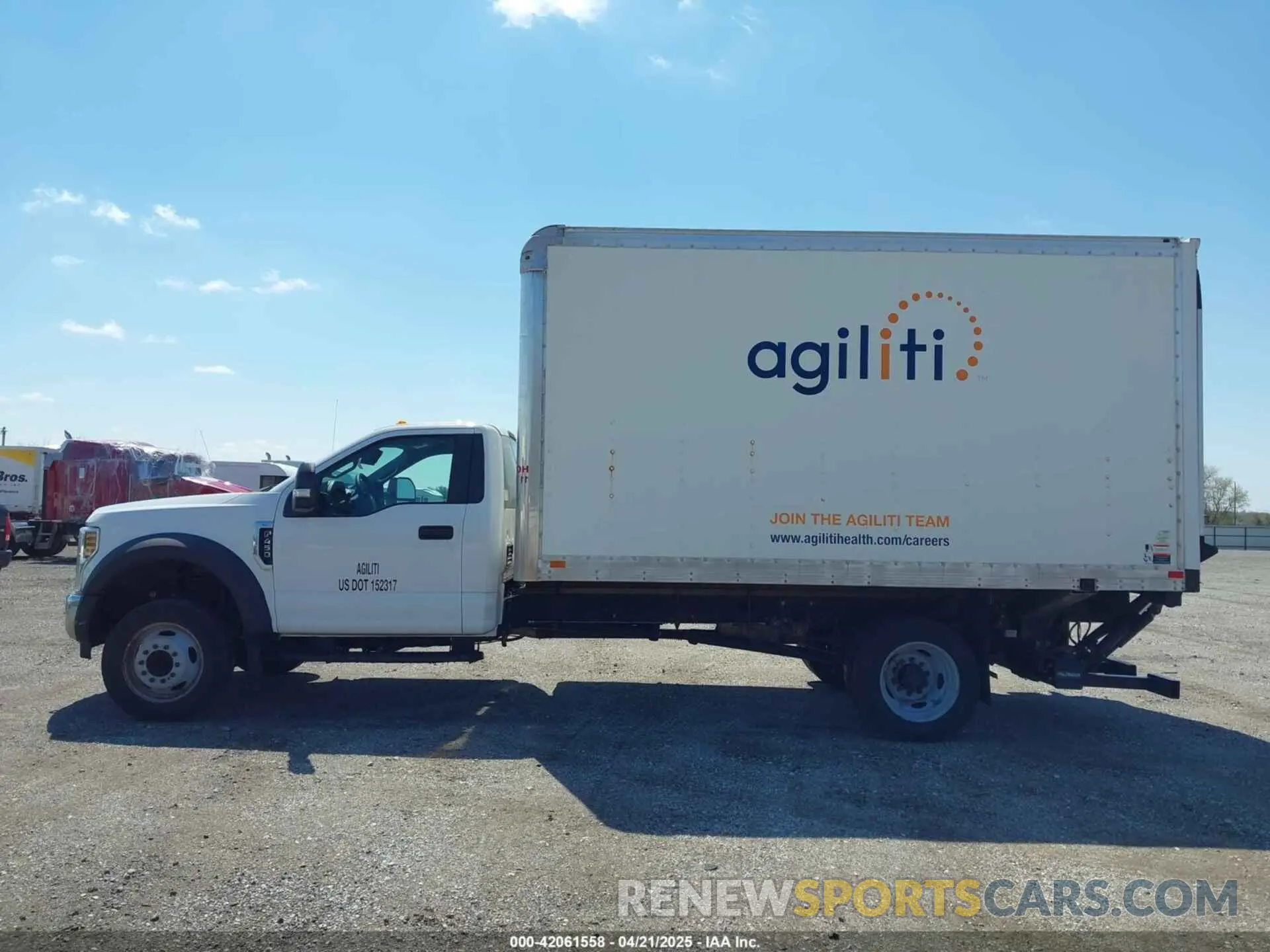 14 fotografías del automóvil dañado 1FDTF4GY3KEF22802 FORD F-450 CHASSIS 2019