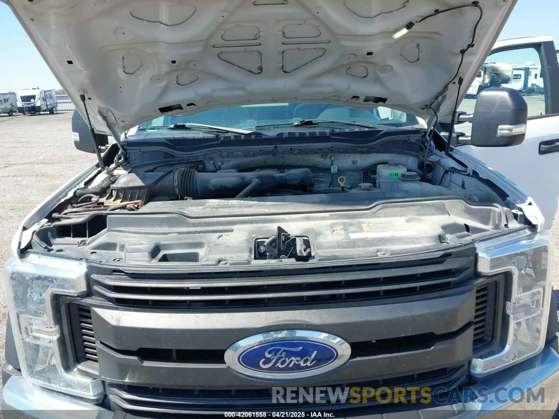 9 fotografías del automóvil dañado 1FDTF4GY3KEF22802 FORD F-450 CHASSIS 2019