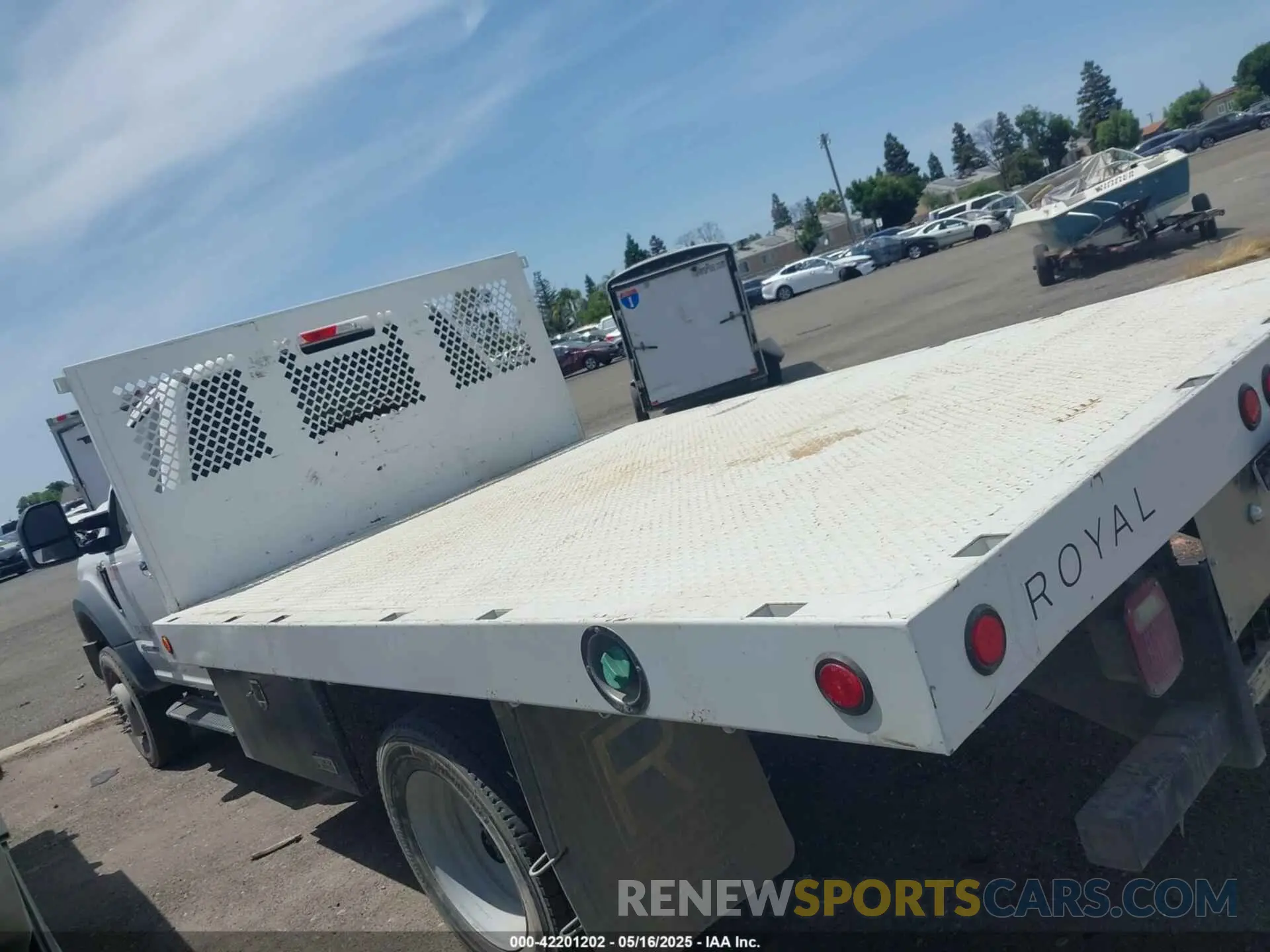 17 fotografías del automóvil dañado 1FDUF4HT7LDA04786 FORD F-450 CHASSIS 2020