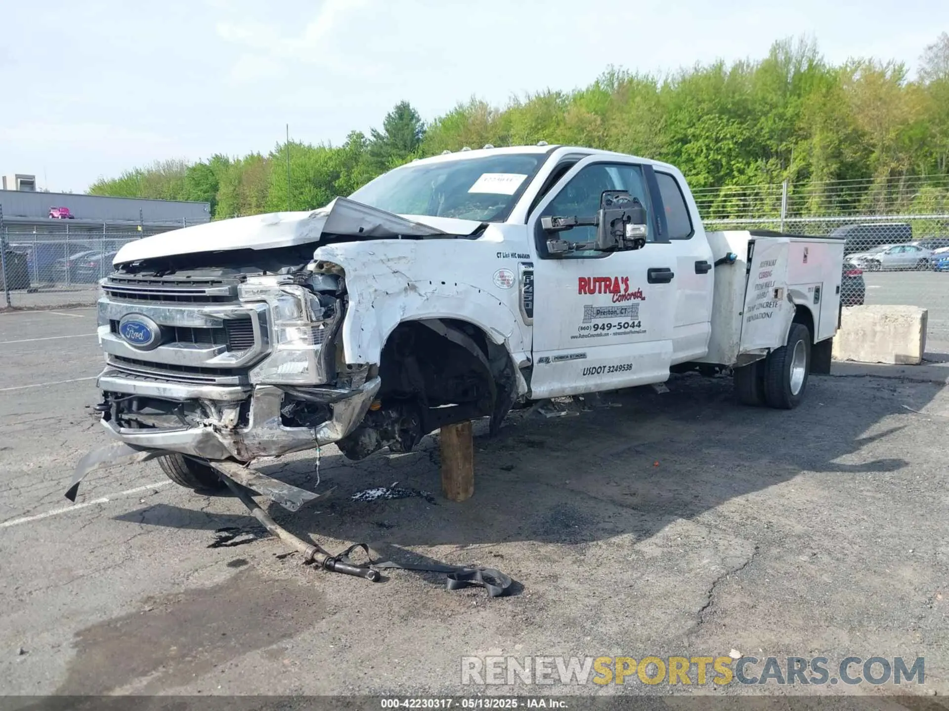 2 fotografías del automóvil dañado 1FD0W4HT0NED09316 FORD F-450 CHASSIS 2022