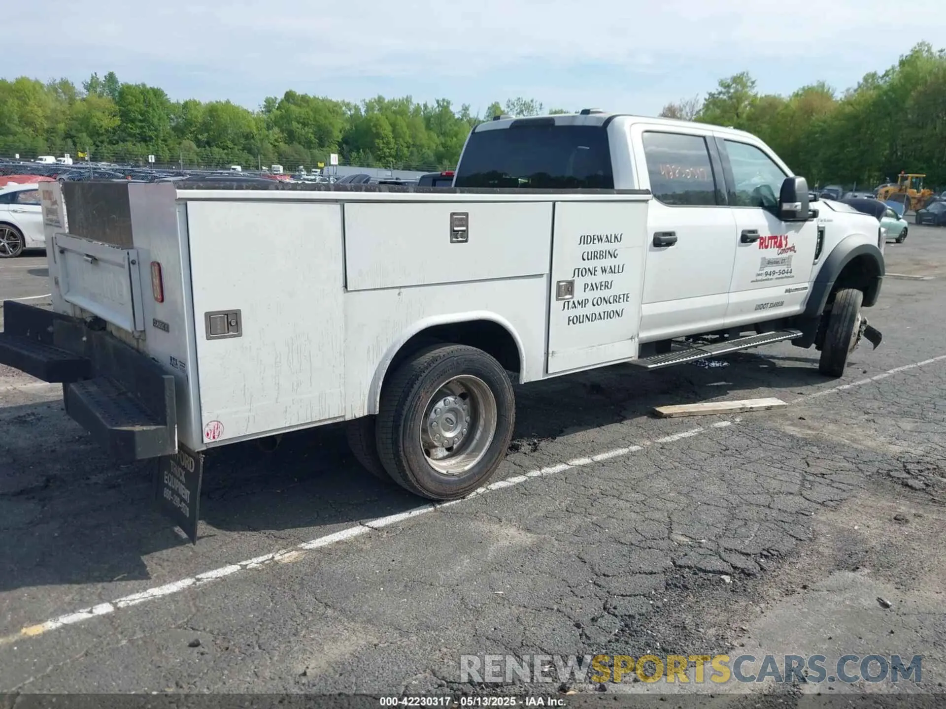 4 fotografías del automóvil dañado 1FD0W4HT0NED09316 FORD F-450 CHASSIS 2022