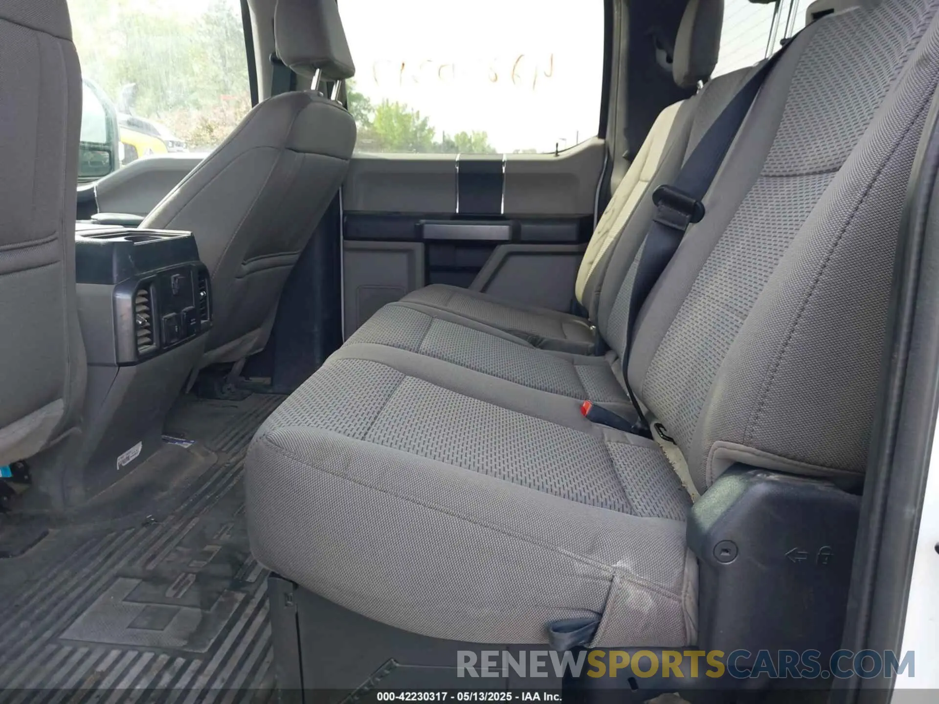 7 fotografías del automóvil dañado 1FD0W4HT0NED09316 FORD F-450 CHASSIS 2022