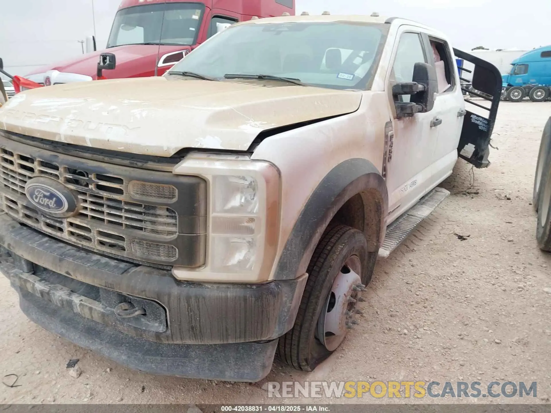 2 fotografías del automóvil dañado 1FD0W4HT9REC88522 FORD F-450 CHASSIS 2024