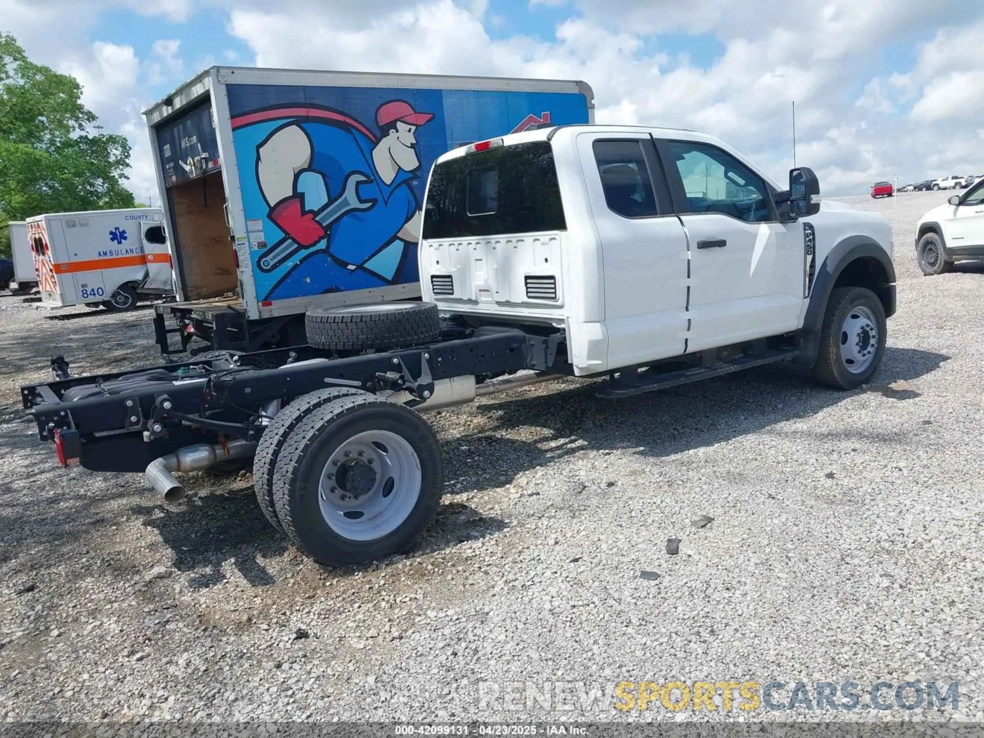 4 fotografías del automóvil dañado 1FD0X4HN8REE01195 FORD F-450 CHASSIS 2024