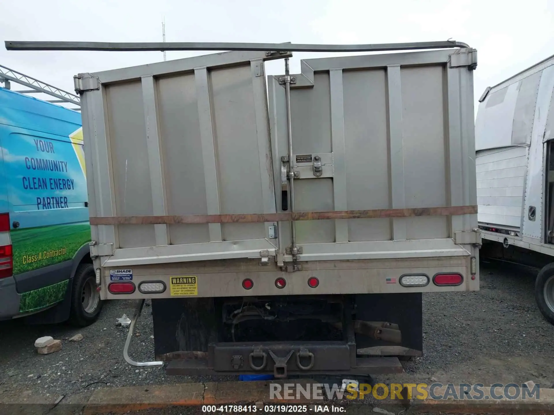 15 fotografías del automóvil dañado 1FDUF5HT3KEG87715 FORD F-550 CHASSIS 2019