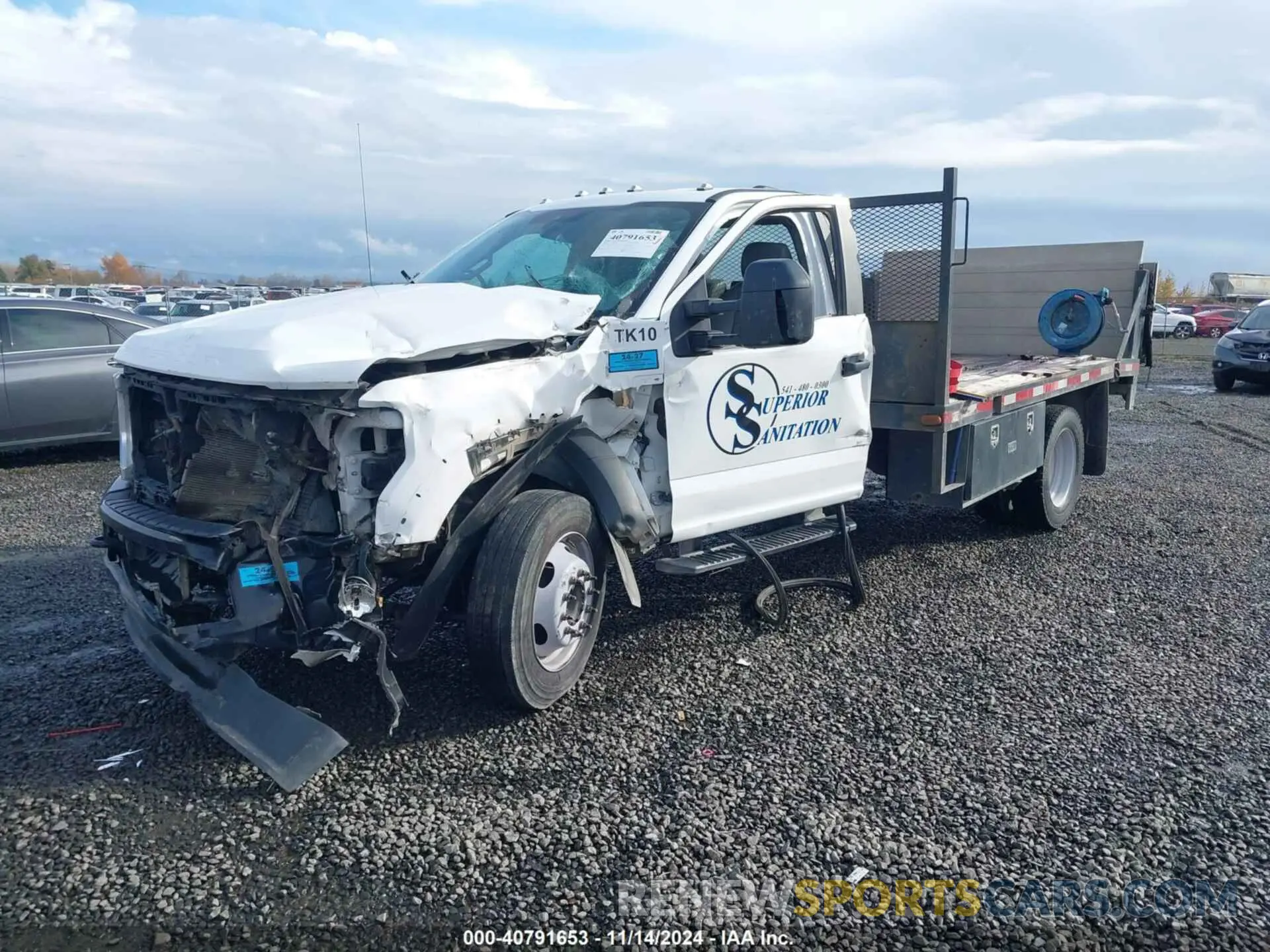 2 fotografías del automóvil dañado 1FDUF5GN4MED59192 FORD F-550 CHASSIS 2021